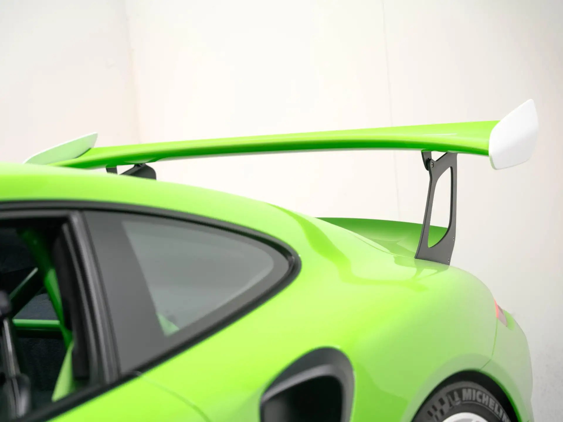 포르쉐 911 Carrera Coupe 2018 초록 사진 8