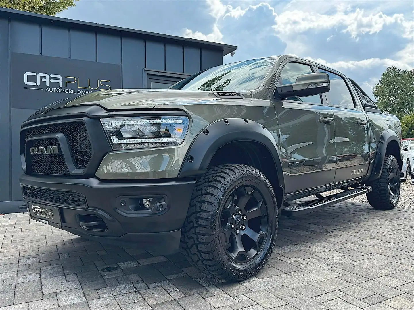 Dodge RAM 5.7 V8 HEMI US ARMY STYLE Offroad 4x4 LED Verde - 1