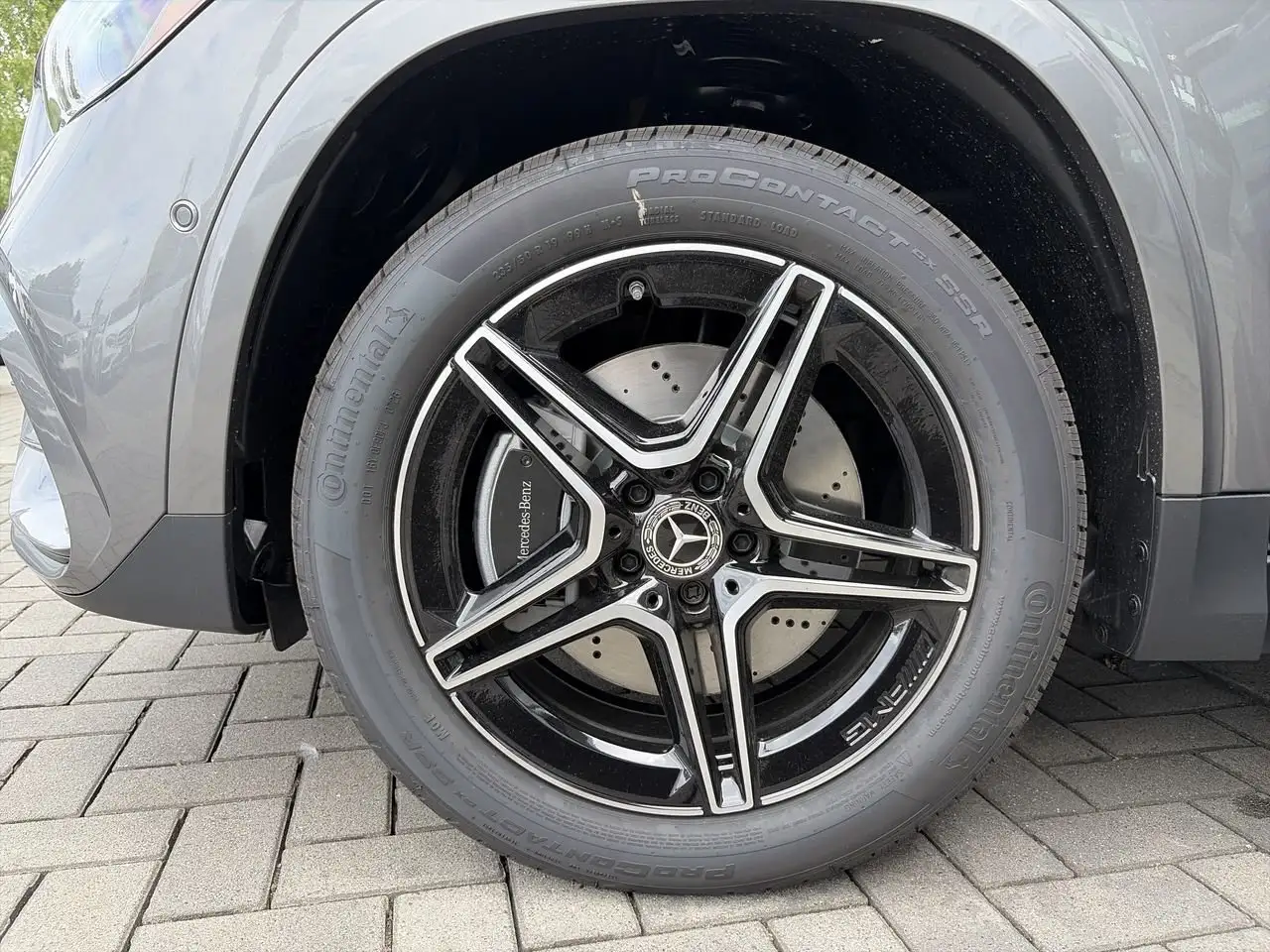 Mercedes-Benz GLA снимка Mercedes-Benz GLA