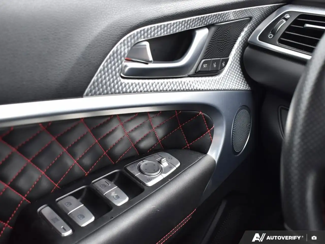 Genesis G70 снимка Genesis G70