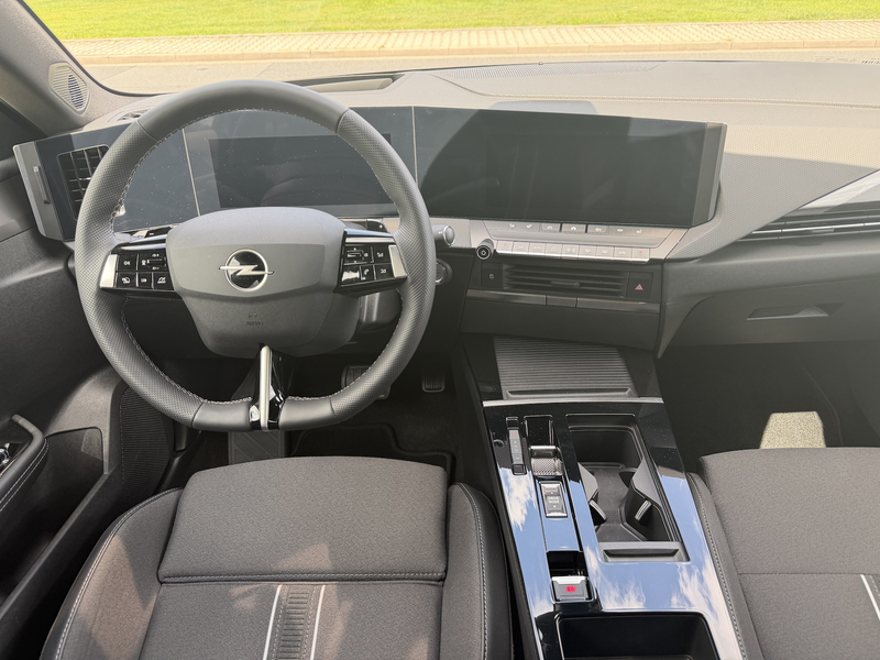 Opel Astra 1.2 Turbo GS Aut. Navi+Led+Head Up+Shz+Pdc — photo 4