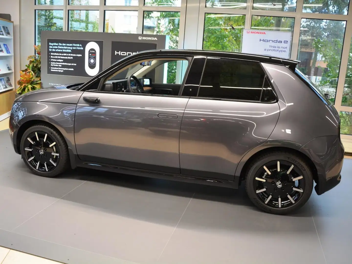 Honda e Advance-Paket 17" / 8-fach / Leder / Illu-Paket Grau - 2