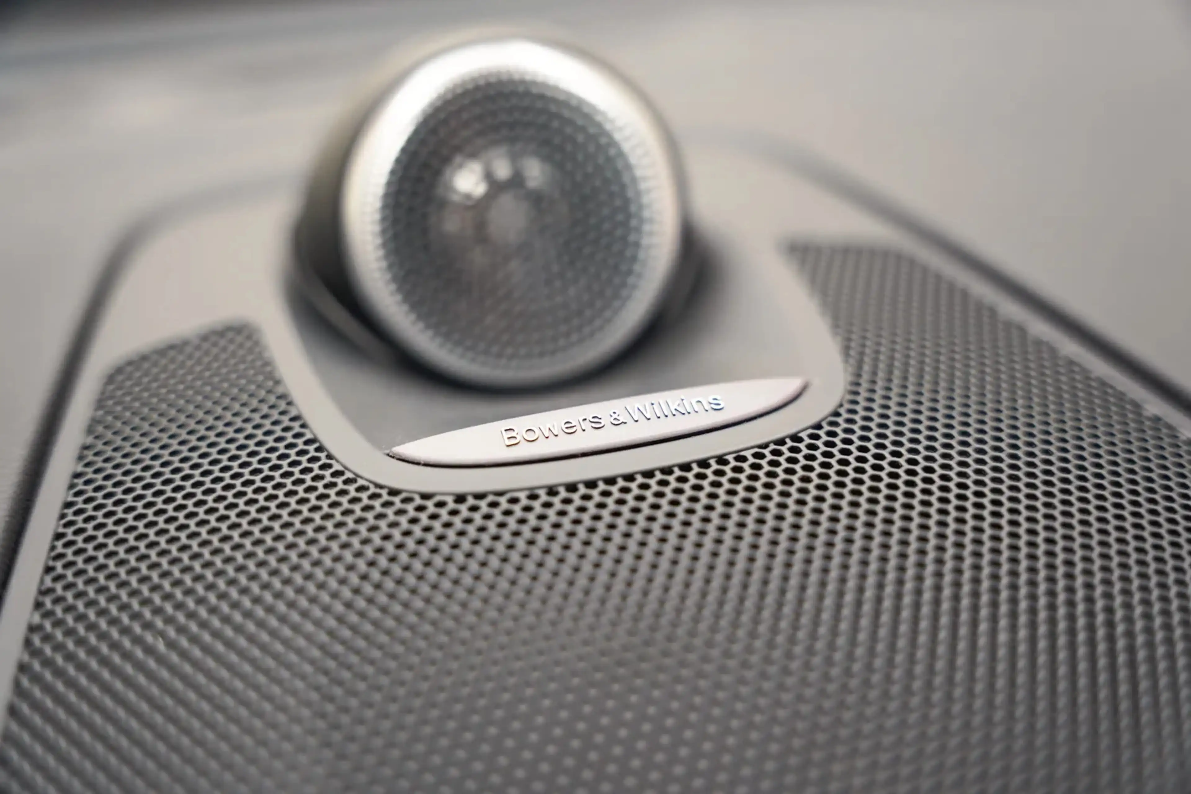 Volvo XC60 2.0 T8 AWD Recharge R-design Ultimate Ultra [ SoH — photo 8