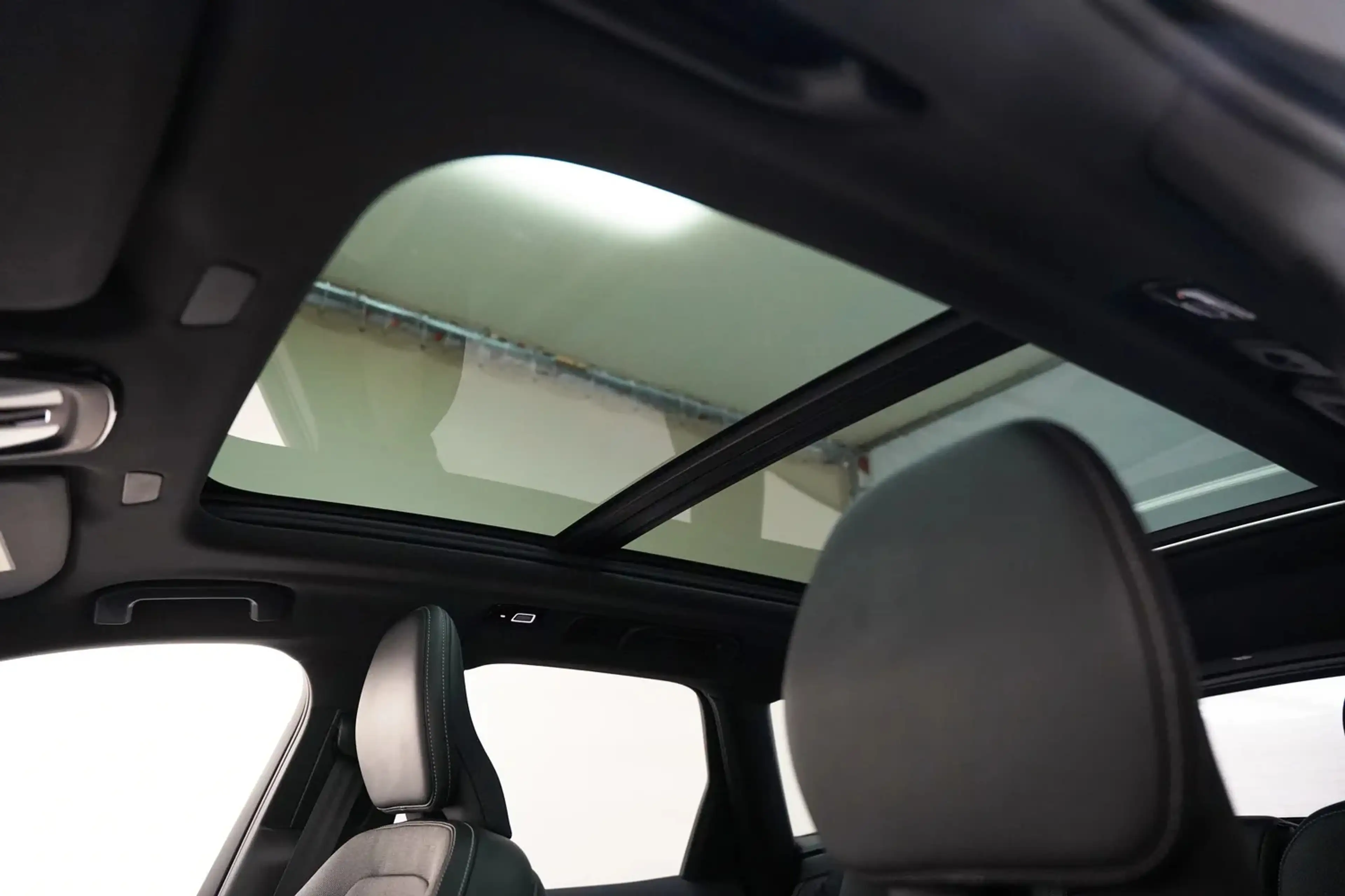 Volvo XC60 2.0 T8 AWD Recharge R-design Ultimate Ultra [ SoH — photo 5