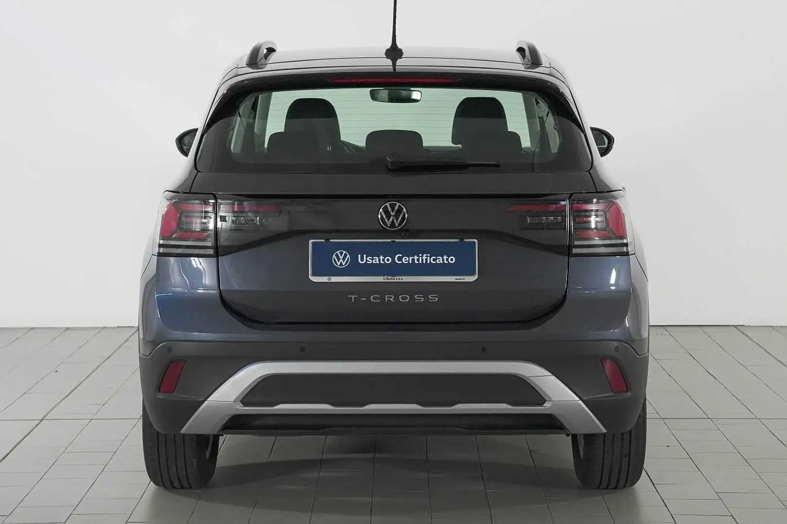 Volkswagen T-Cross 1.0 TSI Life 95 CV Gris - 2