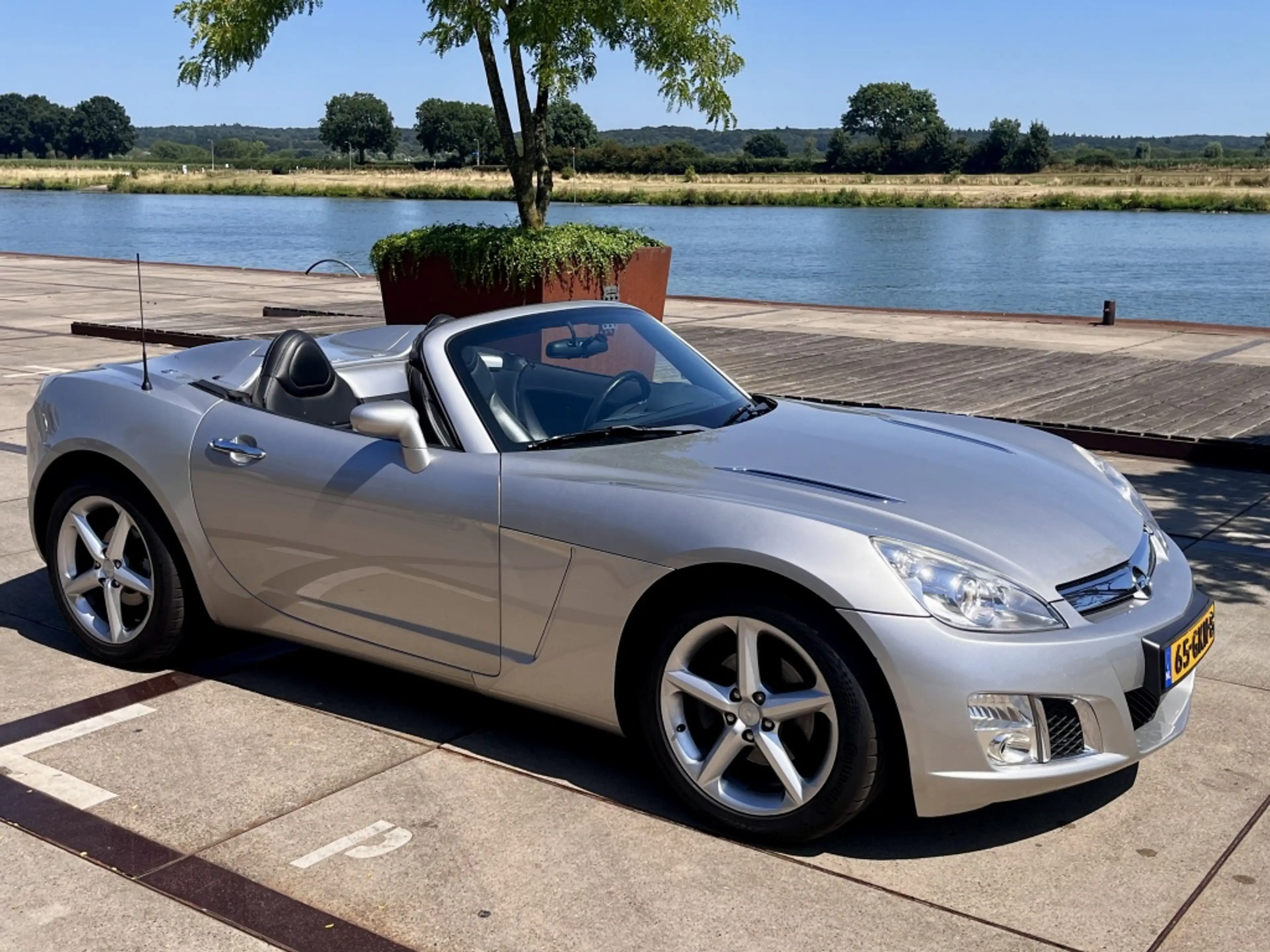 Opel GT 2.0 Turbo ECOTEC - zeldzaam mooie en originele aut — photo 12