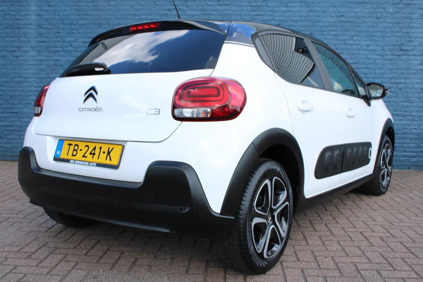 Citroen C3 1.2 PureTech Feel Edition | Navigatie | Climate co Wit - 2