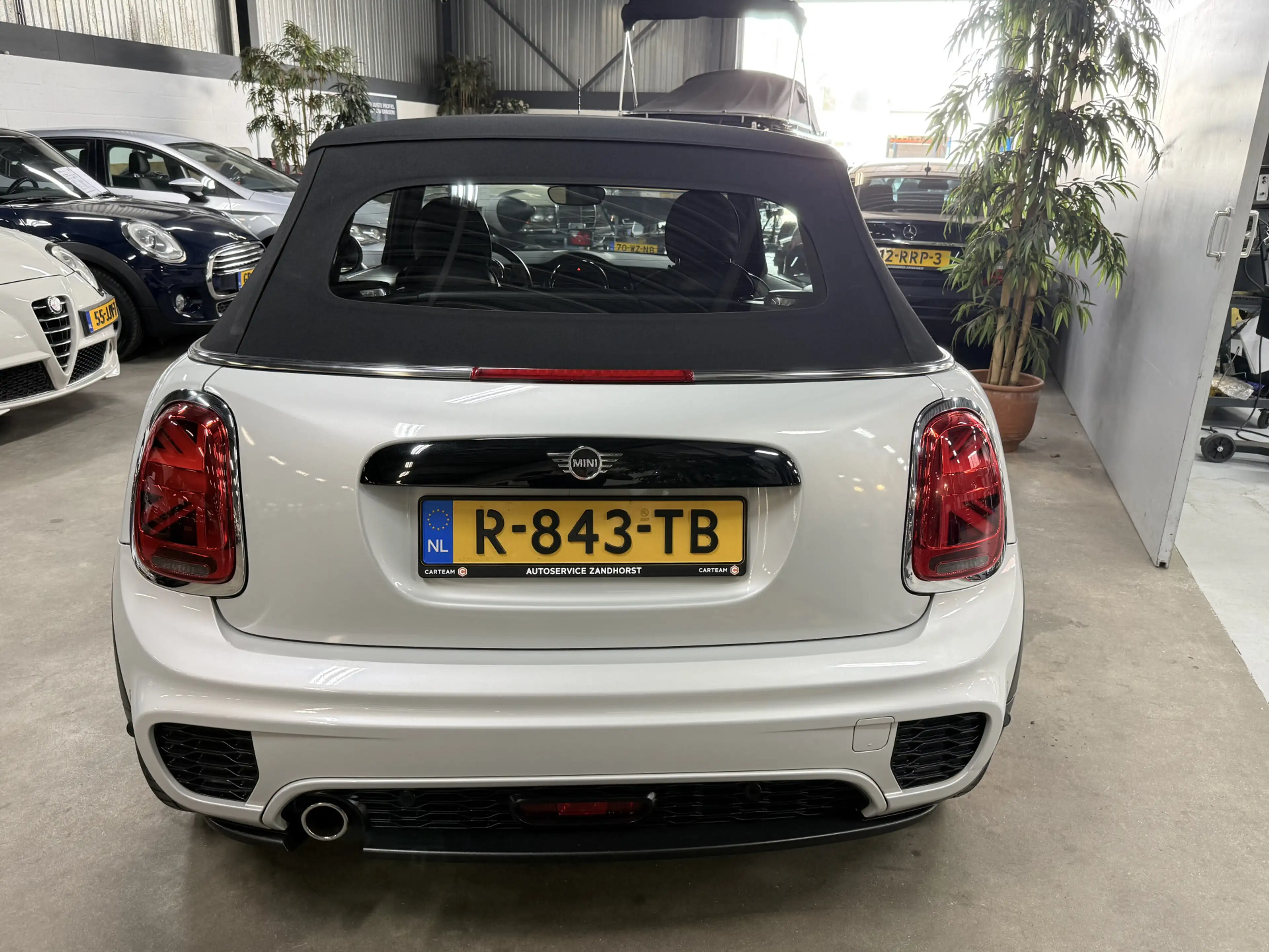 MINI Cooper Cabrio 1.5 Salt // Leer // Mini Yours // JCW! — photo 5
