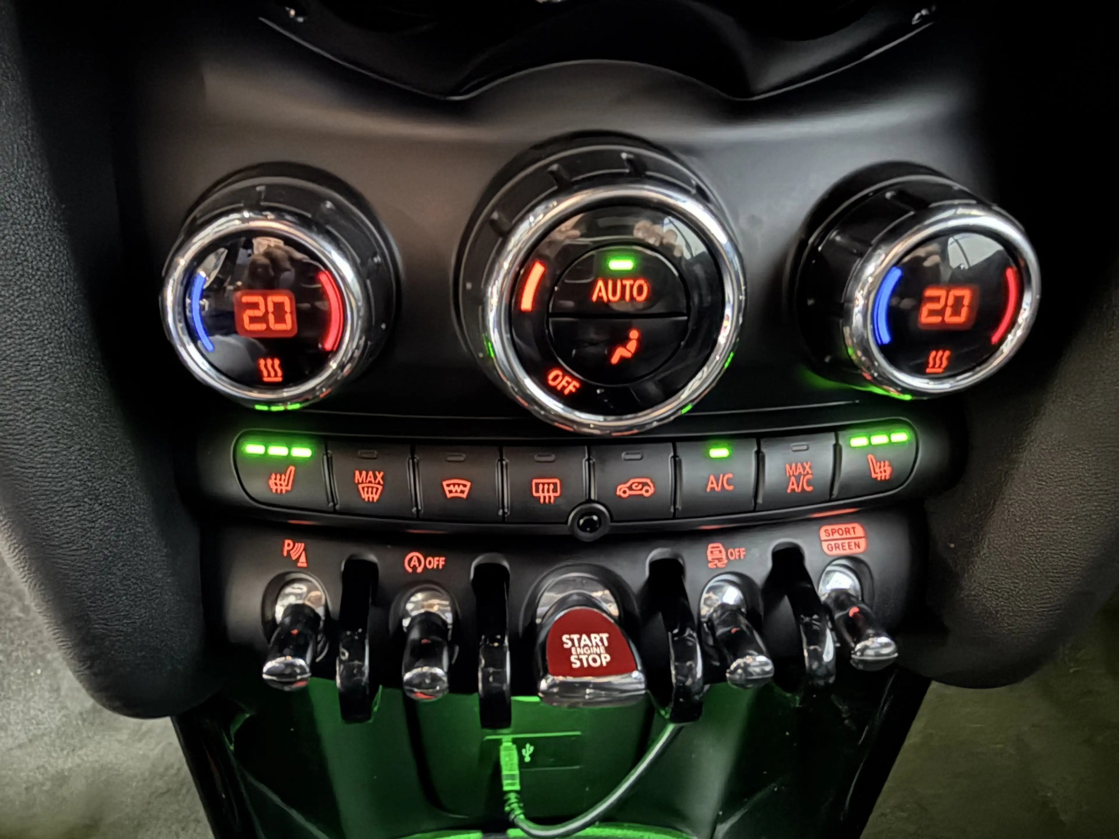 MINI Cooper Cabrio 1.5 Salt // Leer // Mini Yours // JCW! — photo 18