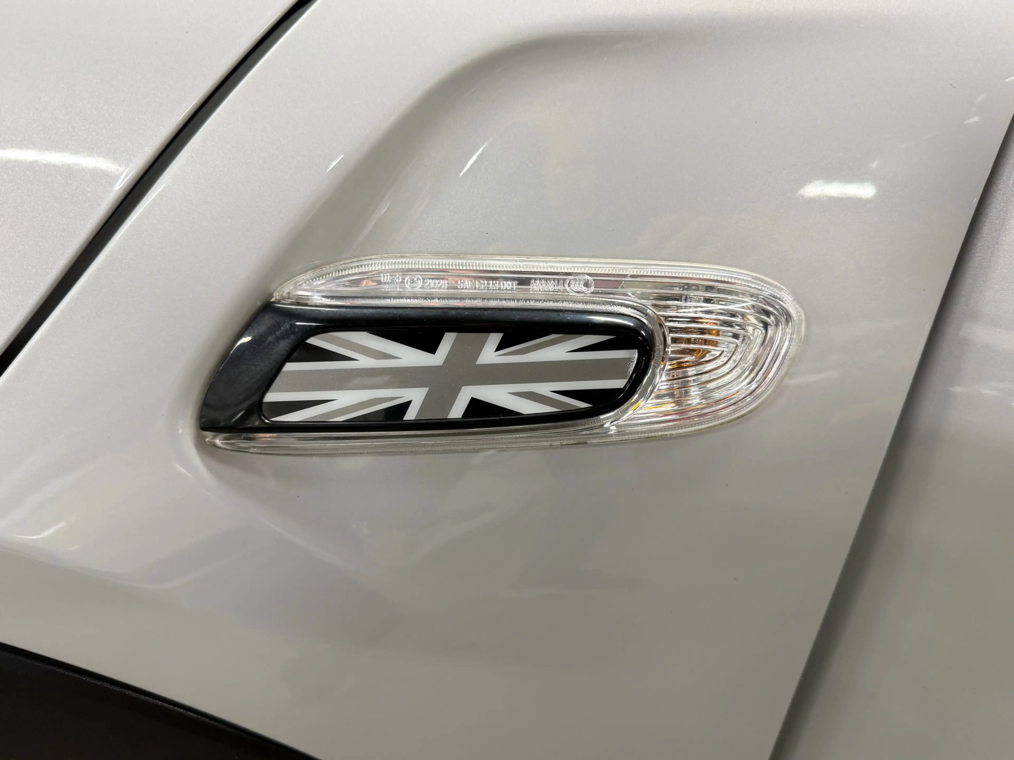 MINI Cooper Cabrio 1.5 Salt // Leer // Mini Yours // JCW! — photo 11