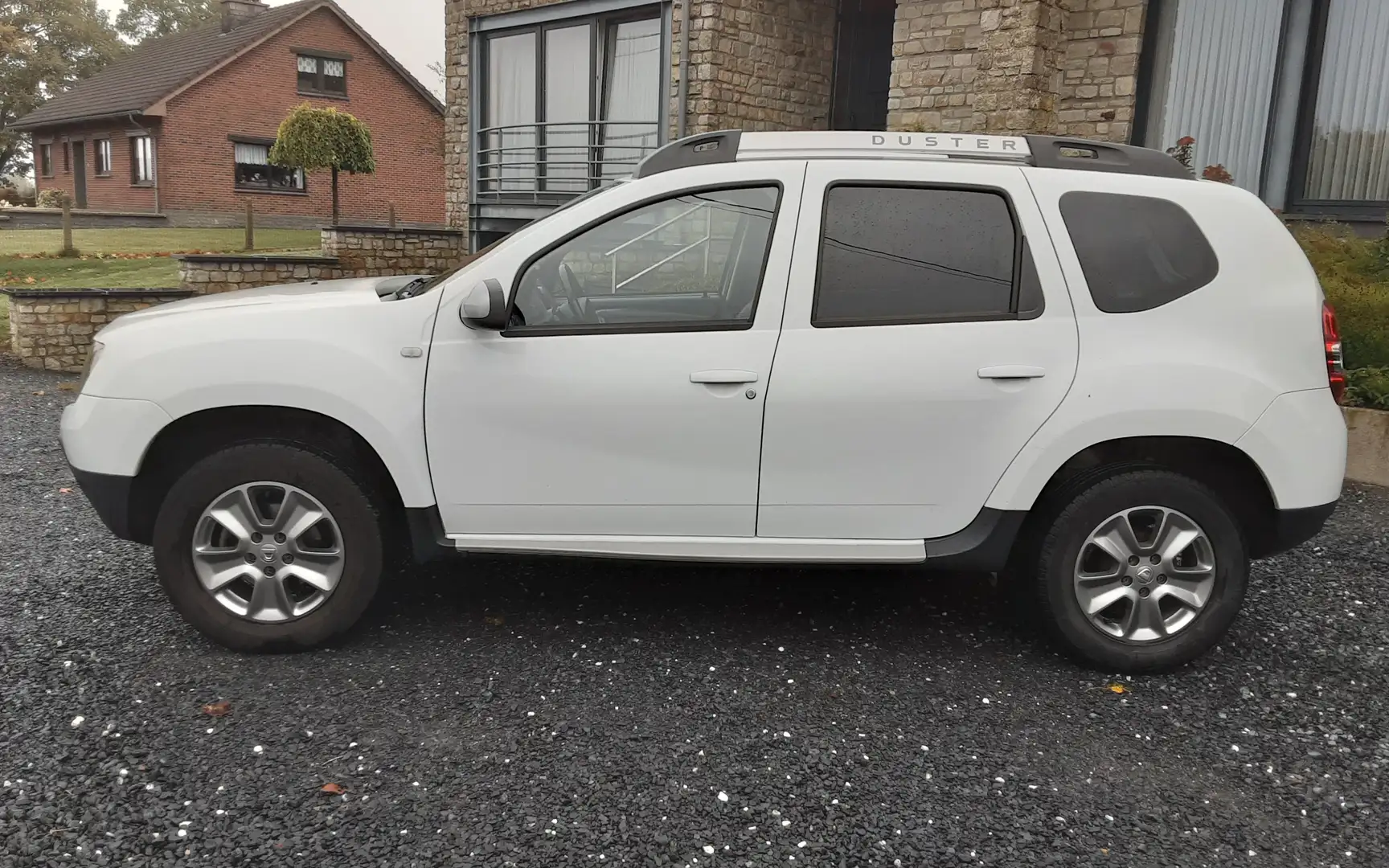 Dacia Duster 4x4 Blanc - 2