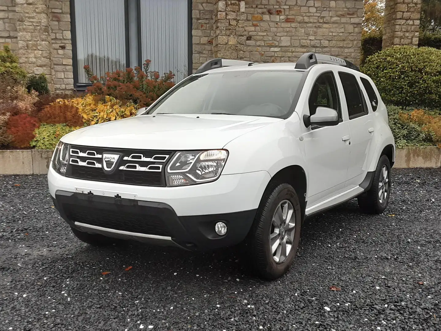 Dacia Duster 4x4 Blanc - 1