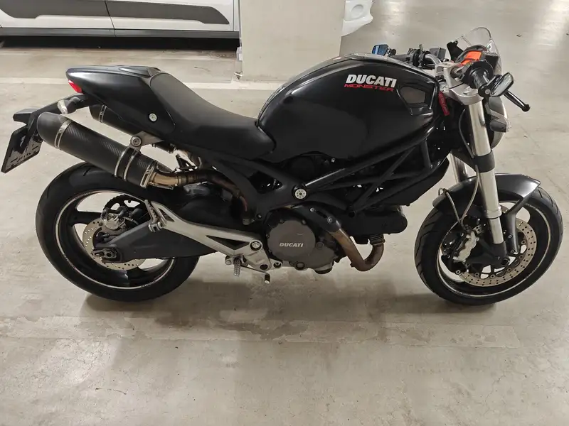 Ducati Monster 937 - foto 2
