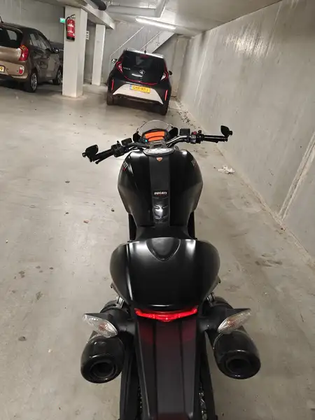 Ducati Monster 937 - foto 5