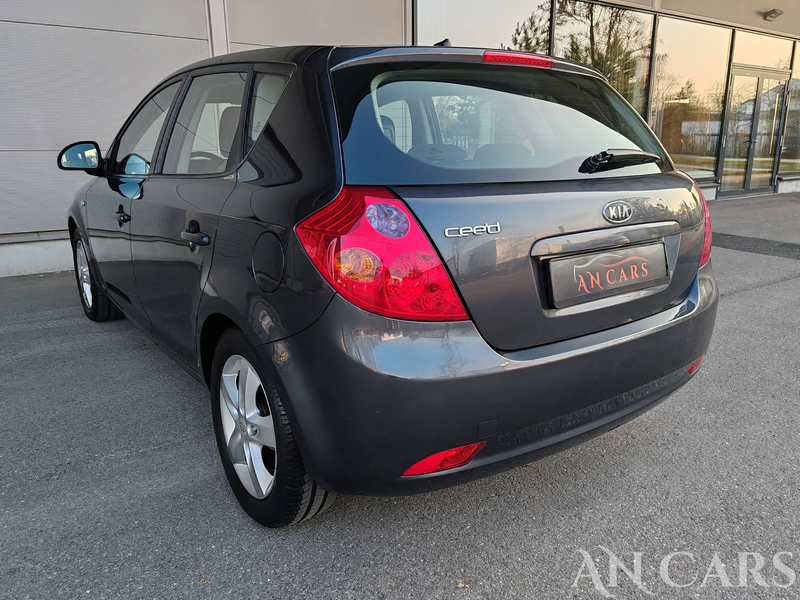 Kia Ceed / cee'd Vision TÜV 04.2027 SHZ Klima 8-fach Isofix — photo 9