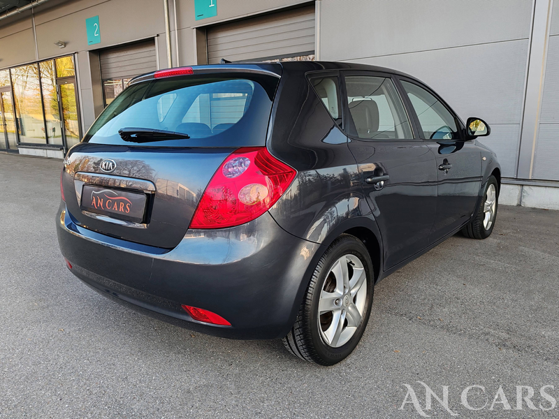 Kia Ceed / cee'd Vision TÜV 04.2027 SHZ Klima 8-fach Isofix — photo 7