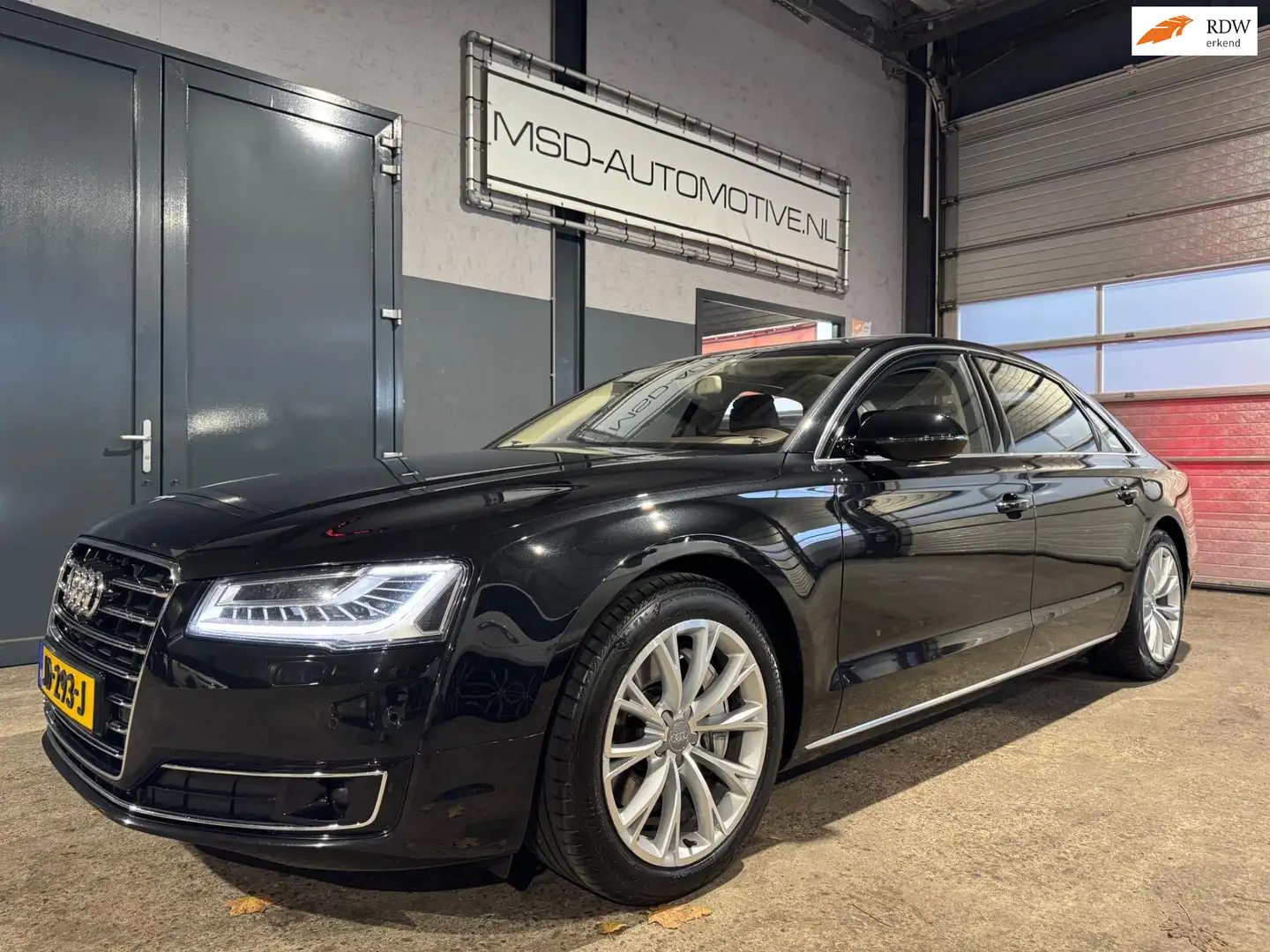 Audi A8 3.0 TDI quattro Lang Pro Line+ Vol Optie's Panoram Zwart - 1