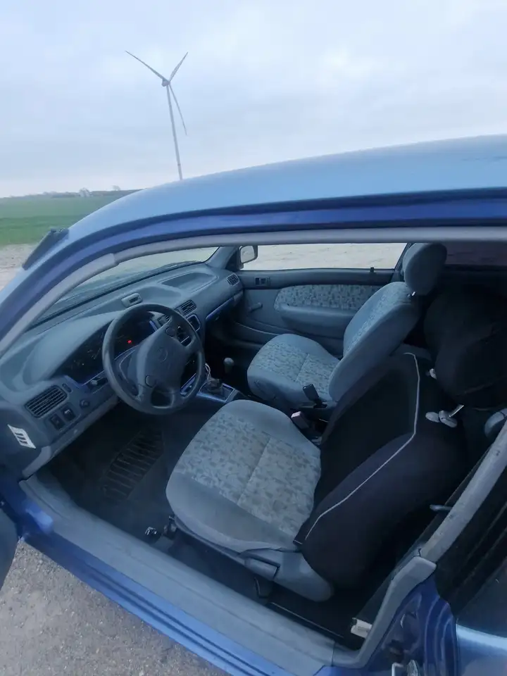 Toyota Starlet 1.3-16V, foto 7