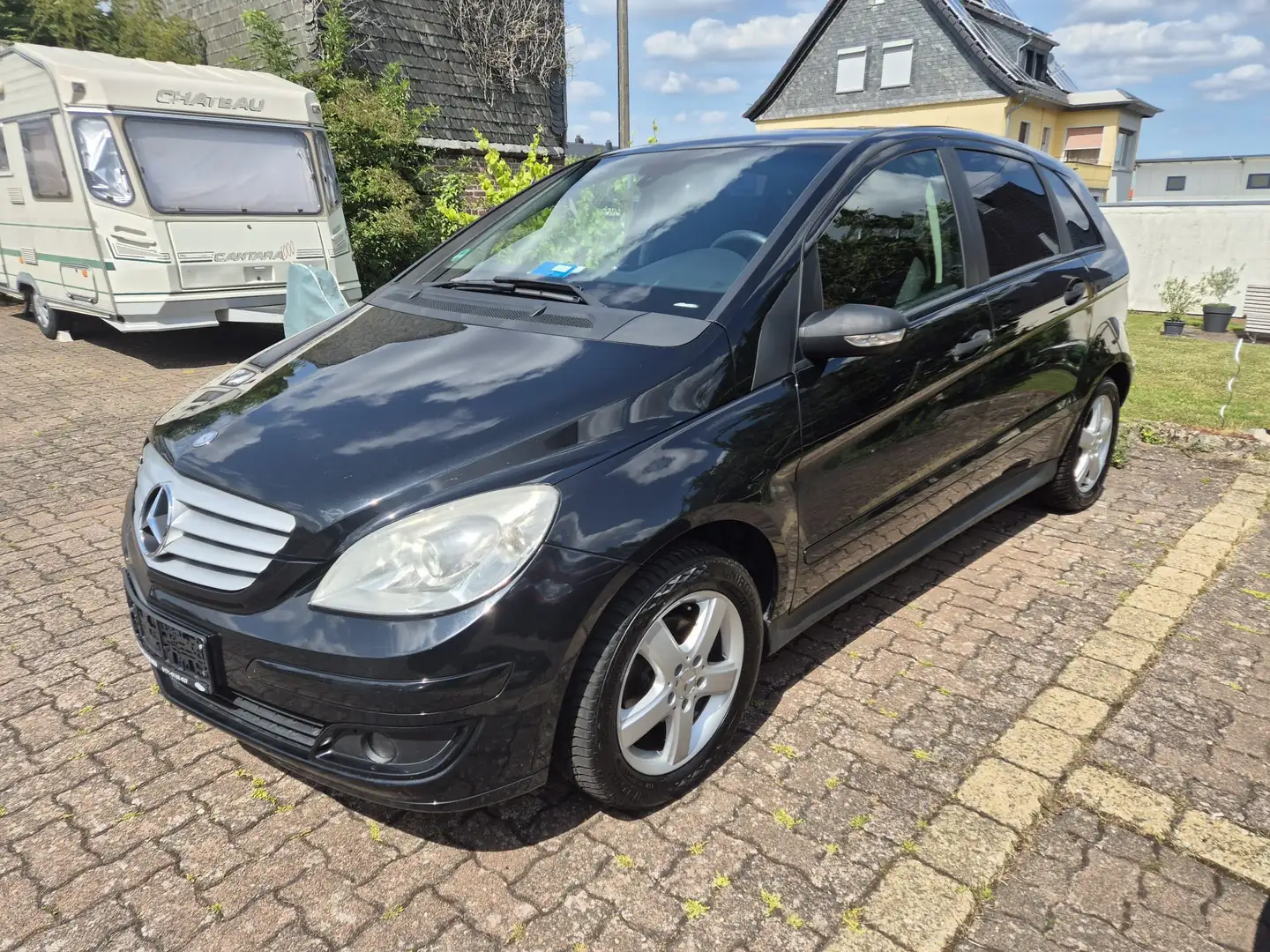 Mercedes-Benz B 150 Чорний - 2