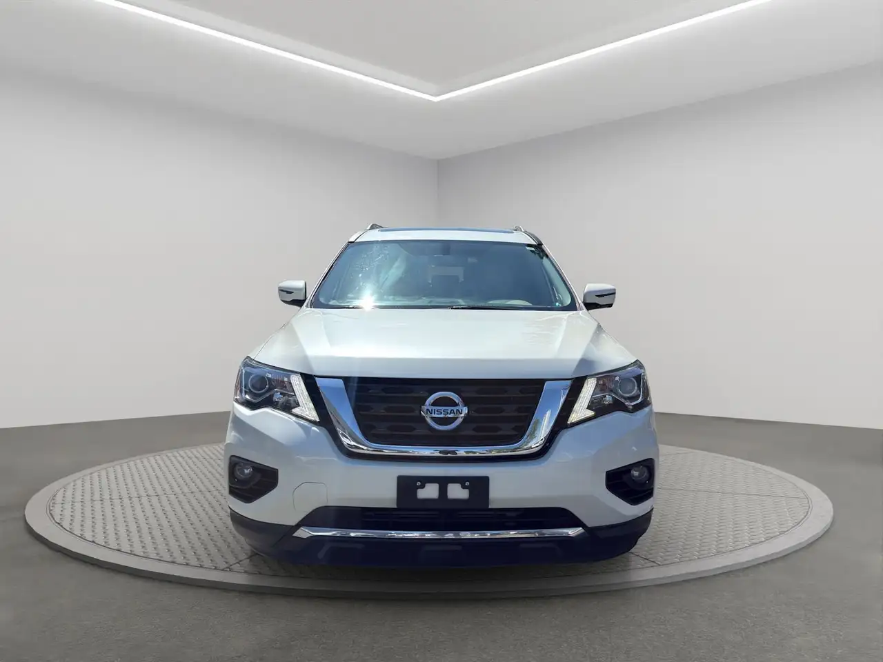 Nissan Pathfinder снимка Nissan Pathfinder