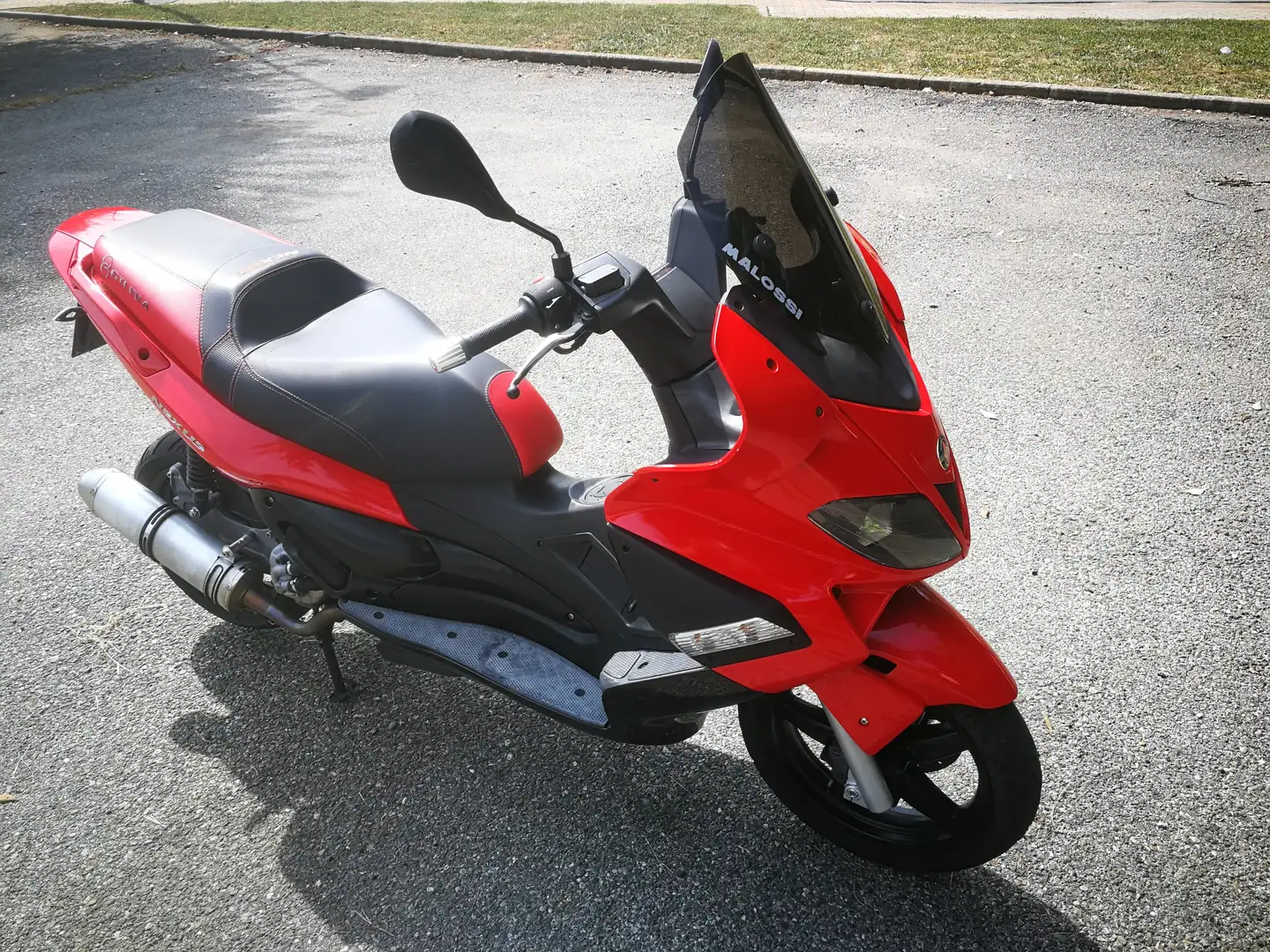 Gilera Nexus 300 300 ie Rot - 1