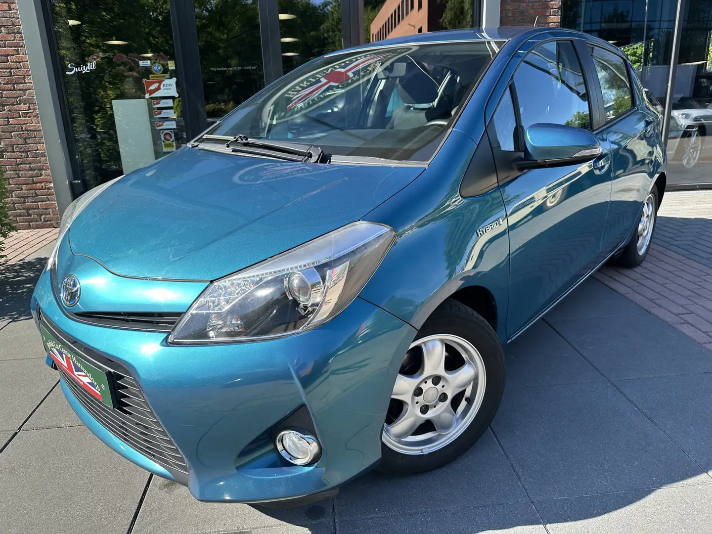 Toyota Yaris 1.5 Hybrid Aspiration Verde - 2
