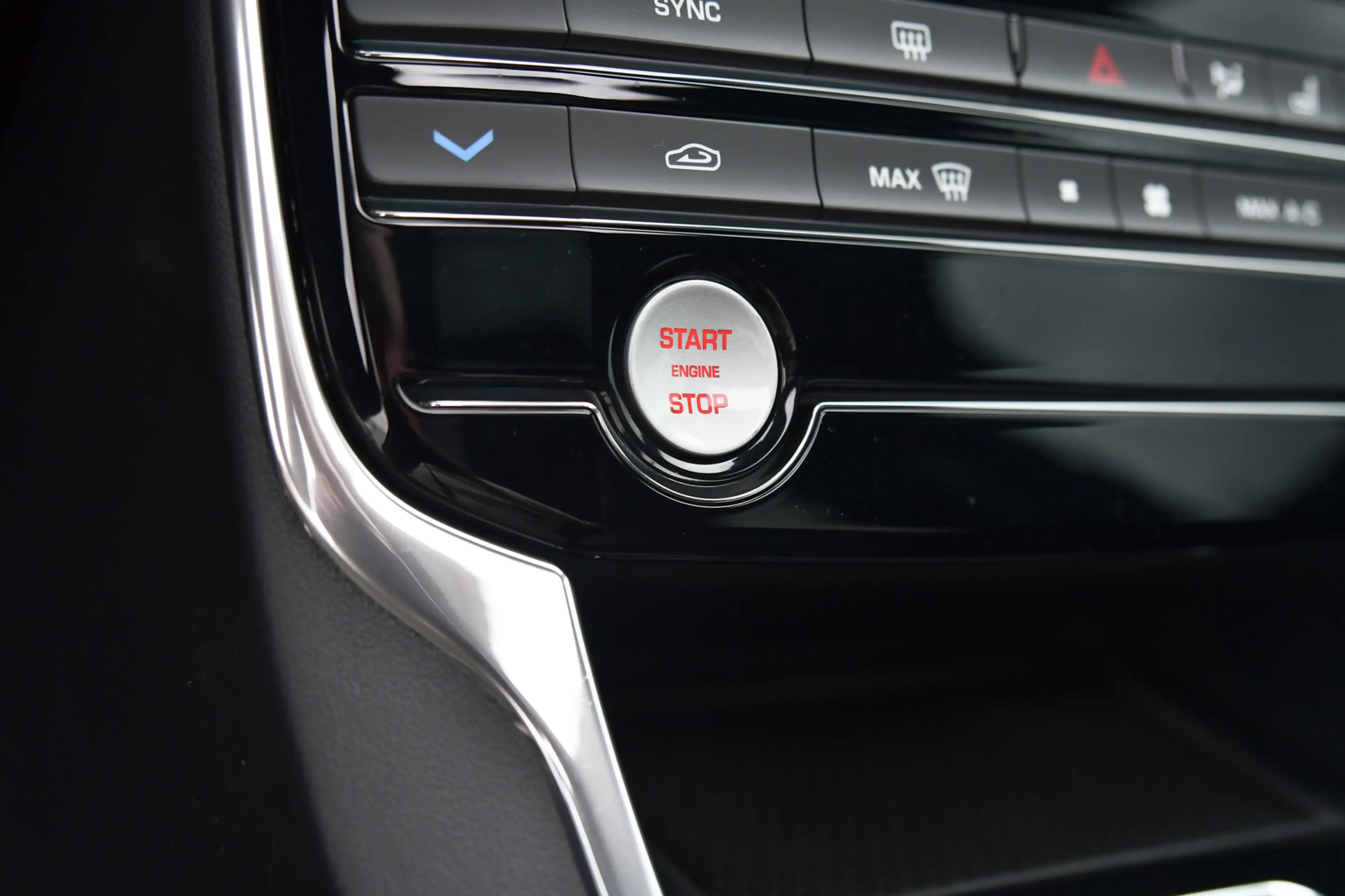 Jaguar XE 2.0 R-Sport, Panorama, Meridian, Leder, Memory, Ca — photo 34