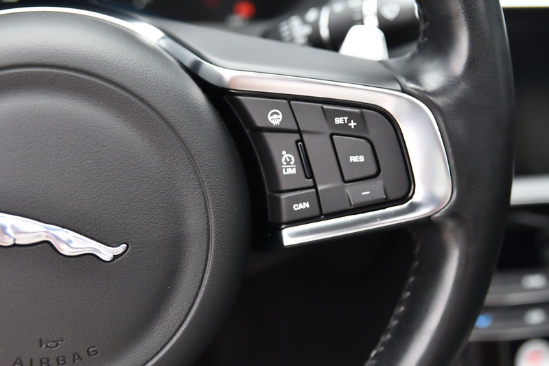 Jaguar XE 2.0 R-Sport, Panorama, Meridian, Leder, Memory, Ca — photo 28