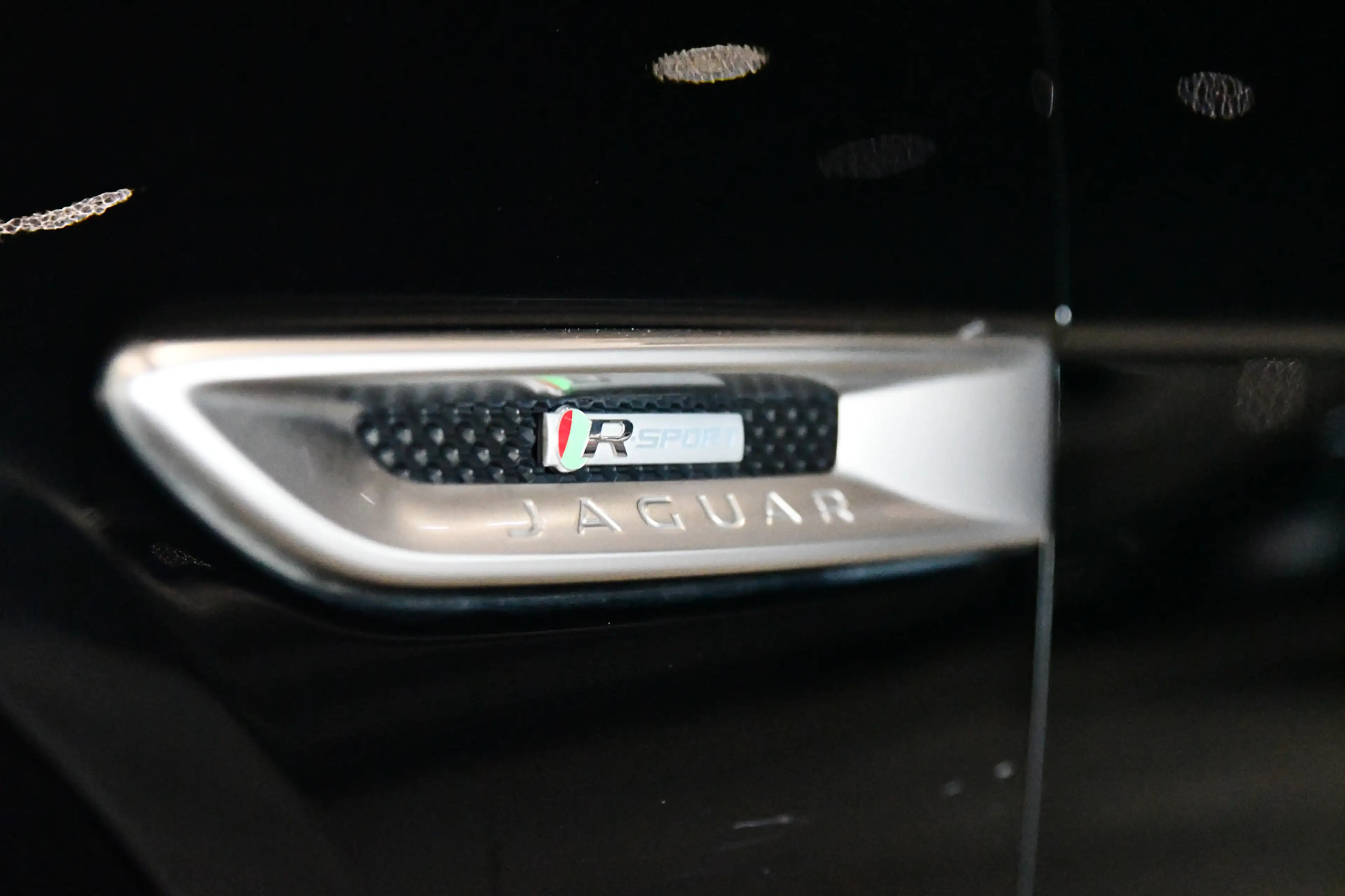 Jaguar XE 2.0 R-Sport, Panorama, Meridian, Leder, Memory, Ca — photo 13