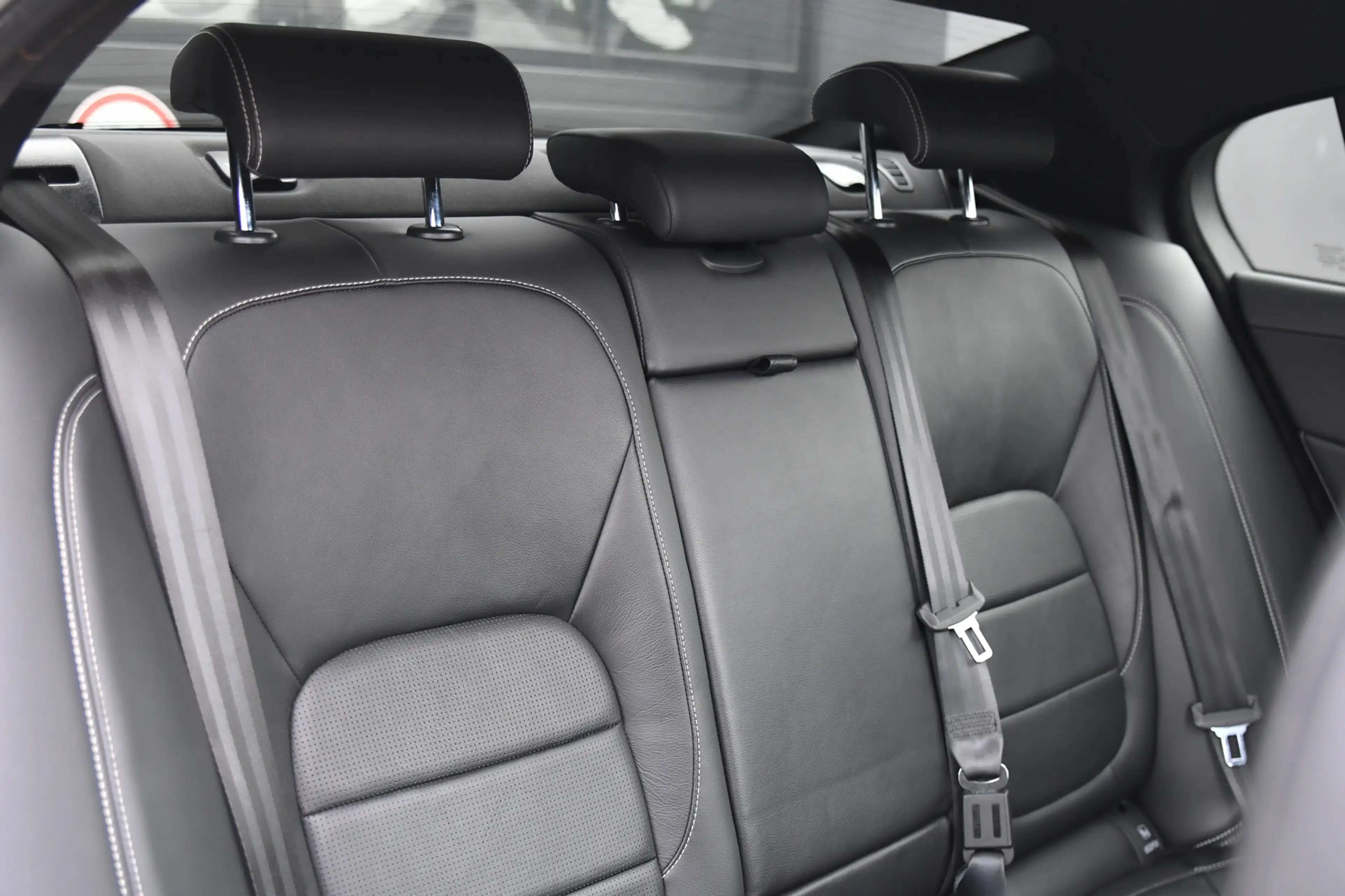 Jaguar XE 2.0 R-Sport, Panorama, Meridian, Leder, Memory, Ca — photo 35