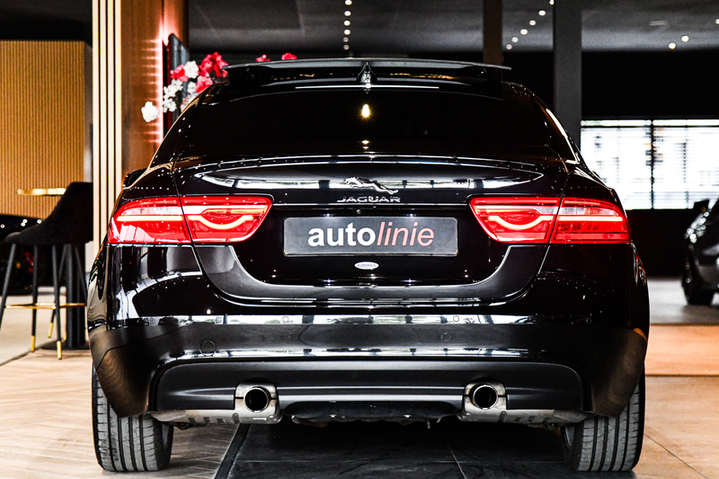 Jaguar XE 2.0 R-Sport, Panorama, Meridian, Leder, Memory, Ca — photo 11