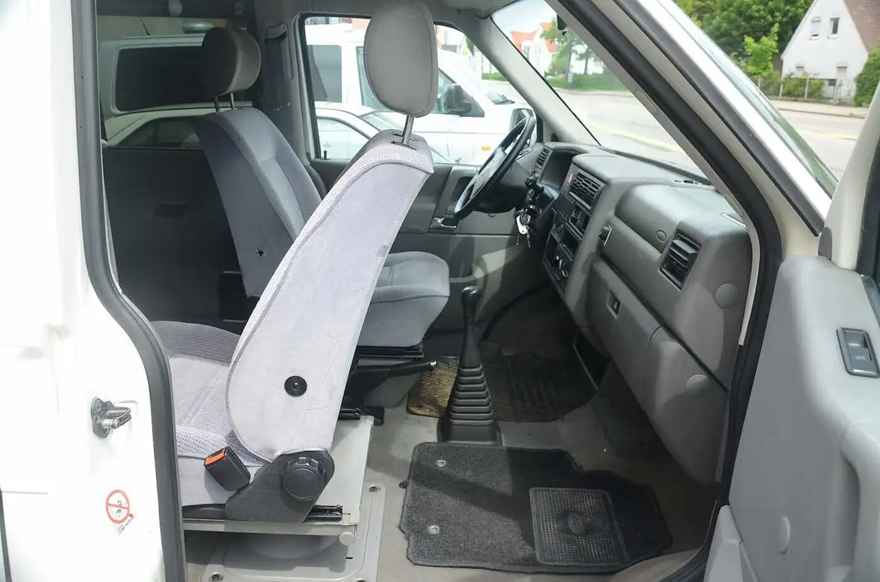 Volkswagen T4 Caravelle Syncro Benziner, foto 4