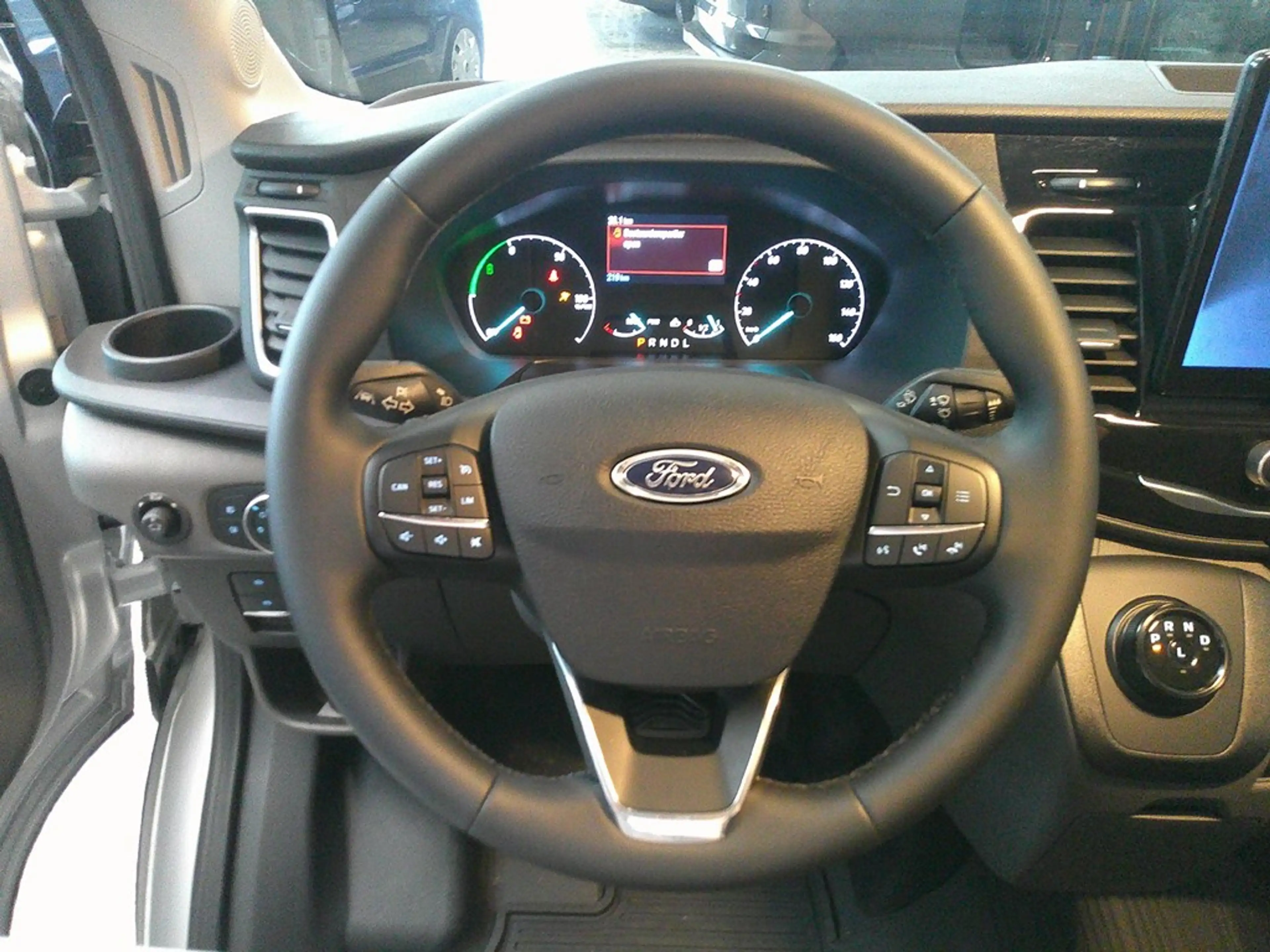 Ford E-Transit Trend — photo 8