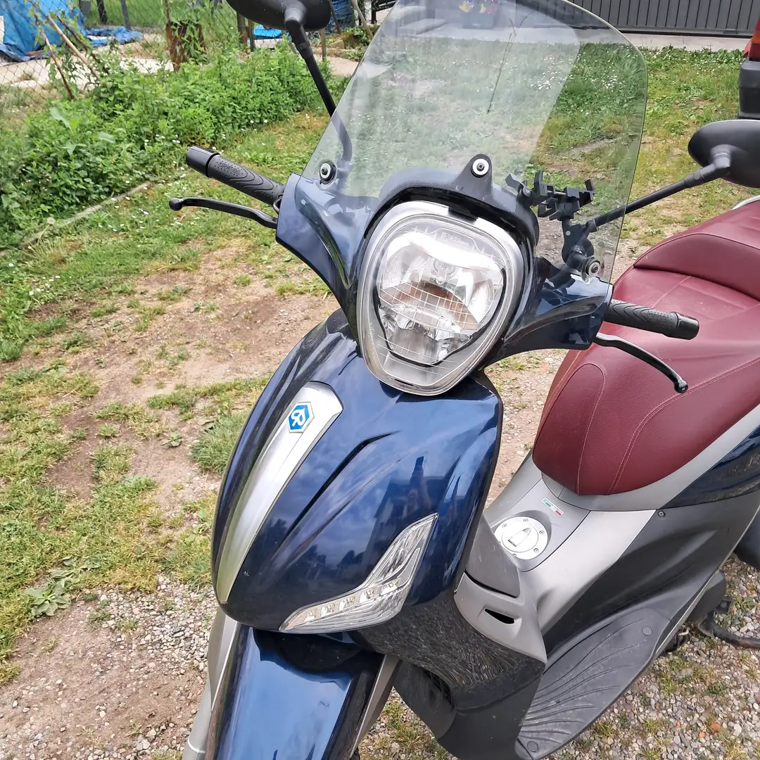 Piaggio Beverly 350 350 ie abs Sport Touring Modrá - 2
