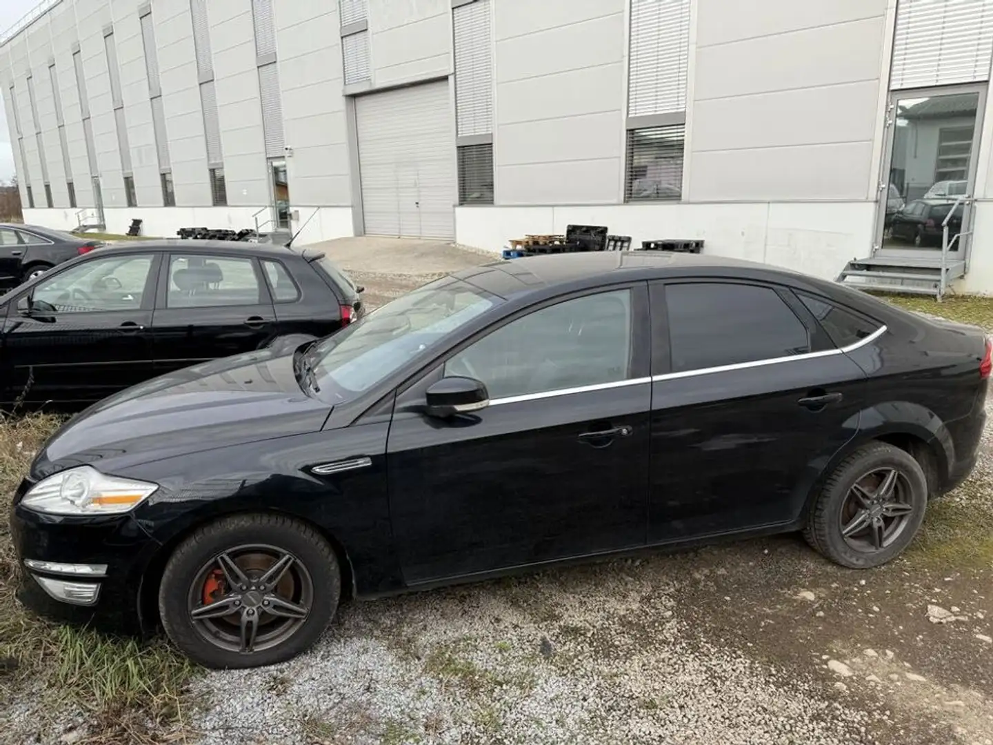 Ford Mondeo EXPORT Schwarz - 2