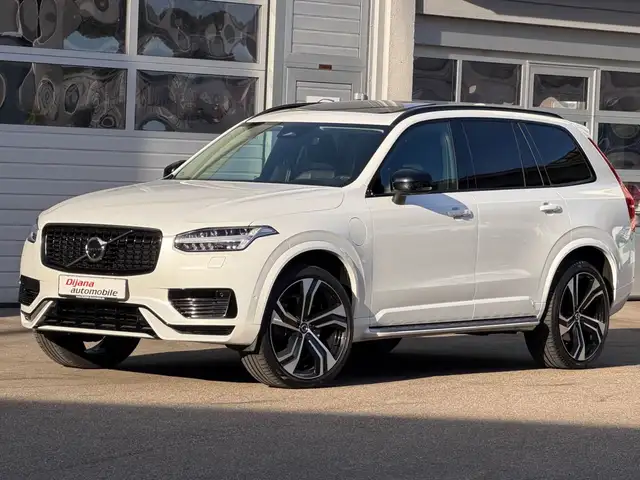 Volvo XC90 Ultra Dark Luft+AHK+B&W+Massage Unfallfrei!
