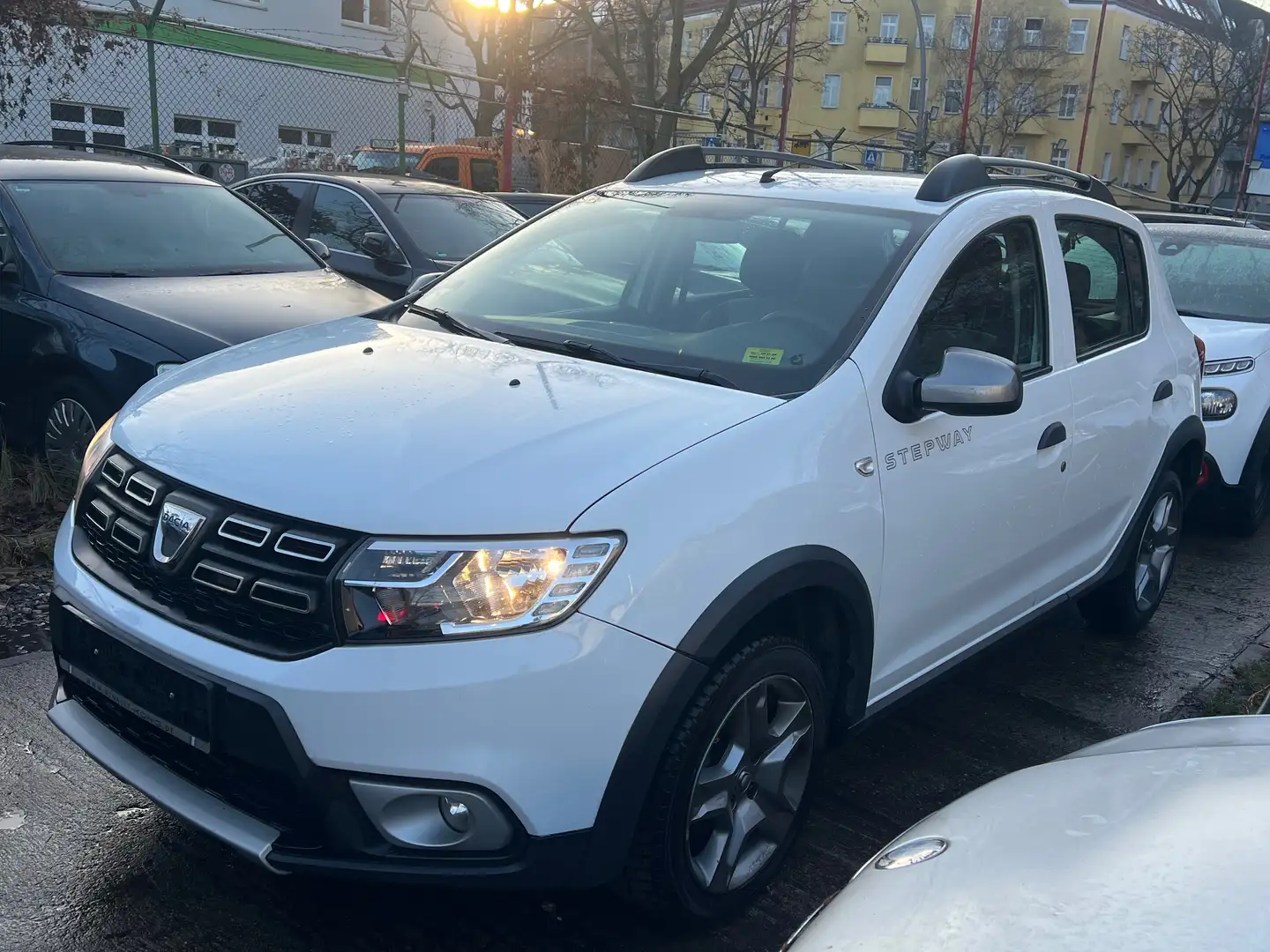 Dacia Sandero II Stepway Essential *KLIMA+1.HAND+EURO6* 2019 Weiß - 2