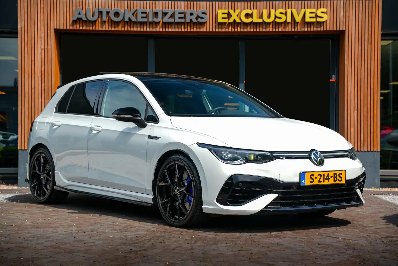 Volkswagen Golf 2.0 TSI R 4Motion Panodak Maxton Camera DAB+ ACC D Weiß - 1