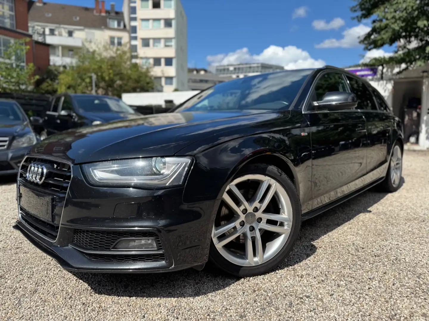 Audi A4 Avant Sline plus quattro/PANO/NAVI/AUT/SHZ/EU6 Schwarz - 1