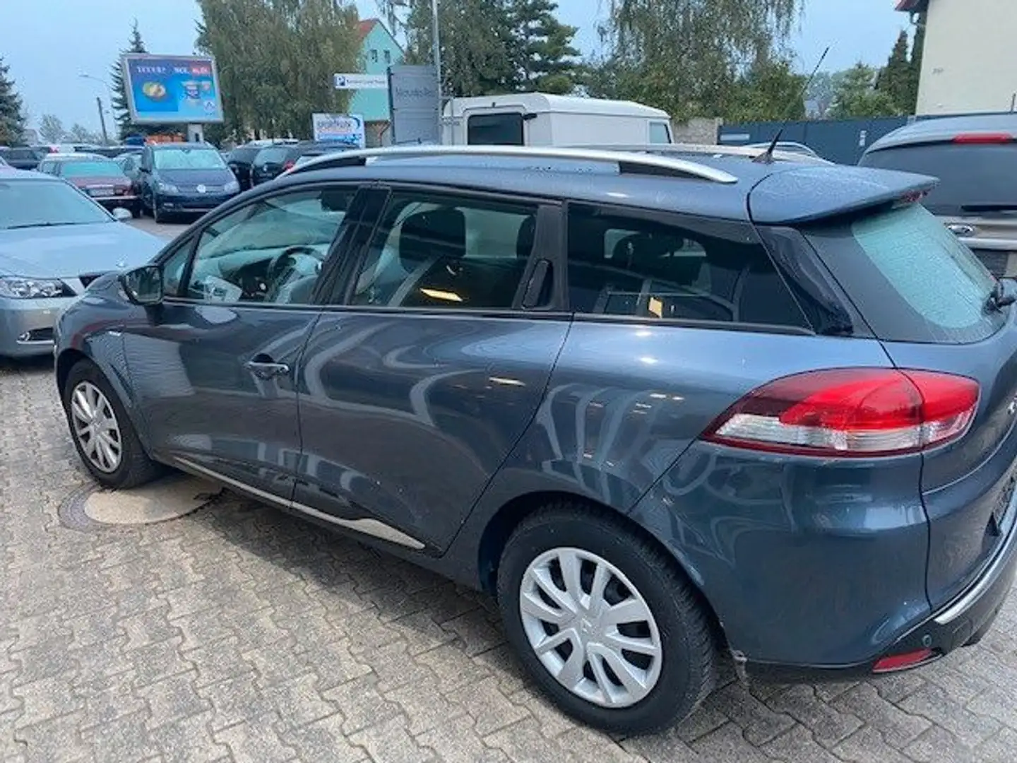Renault Clio IV Grandtour Limited Grau - 2