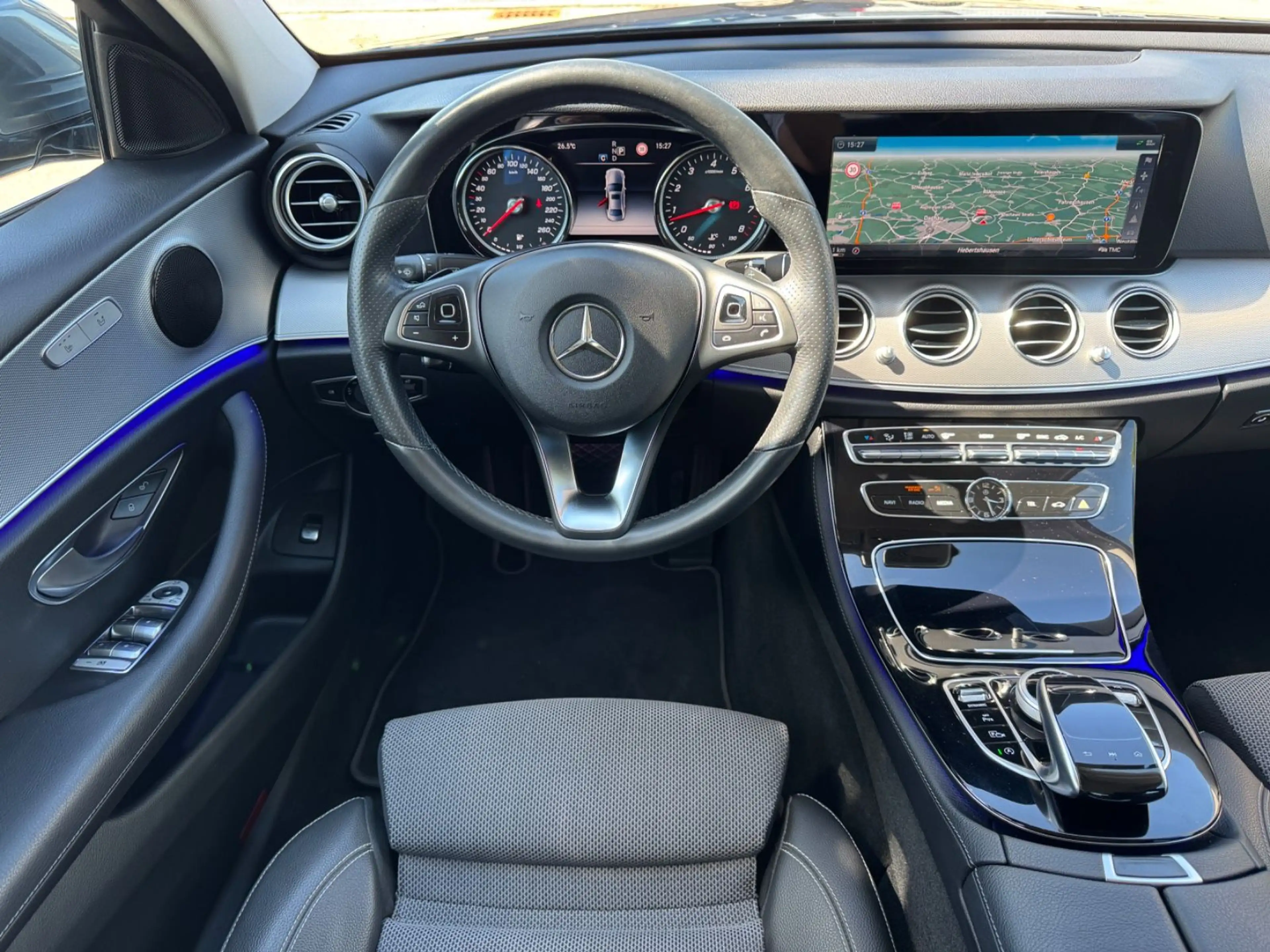 Mercedes-Benz E 200 9G-Aut Lim. 18"ALU Ambiente Comand RFK LED — photo 14