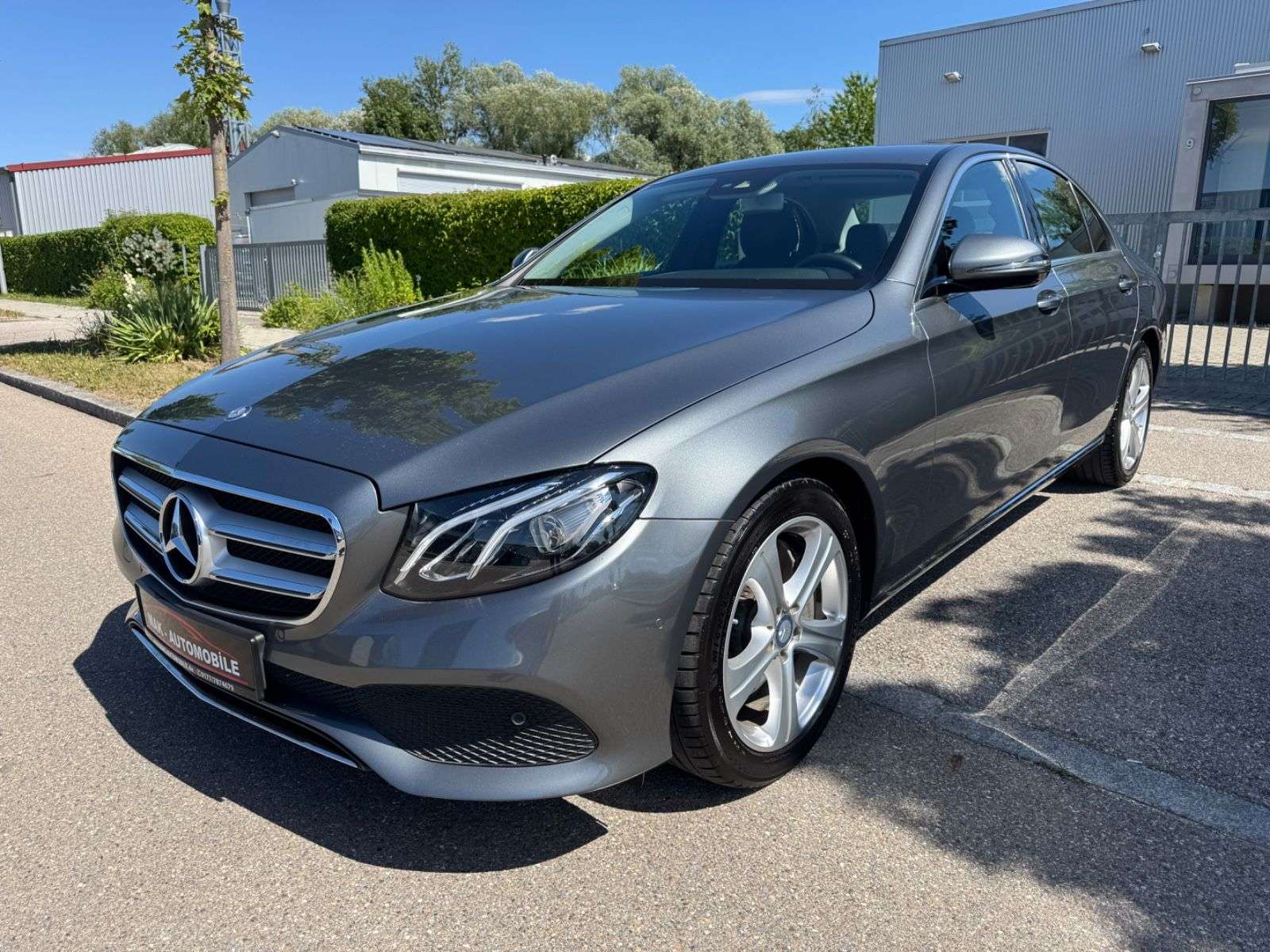 Mercedes-Benz E 200