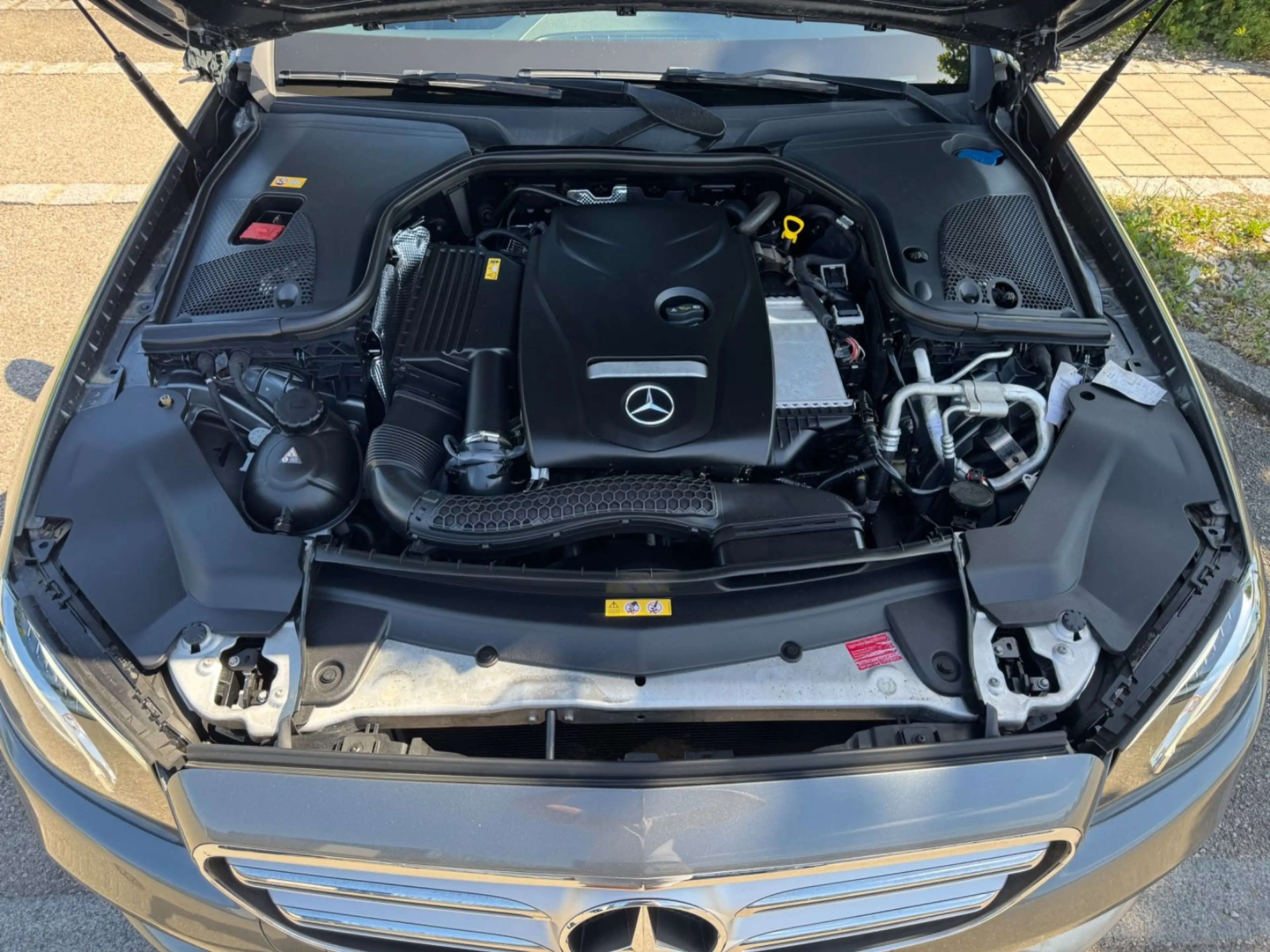 Mercedes-Benz E 200 9G-Aut Lim. 18"ALU Ambiente Comand RFK LED — photo 23