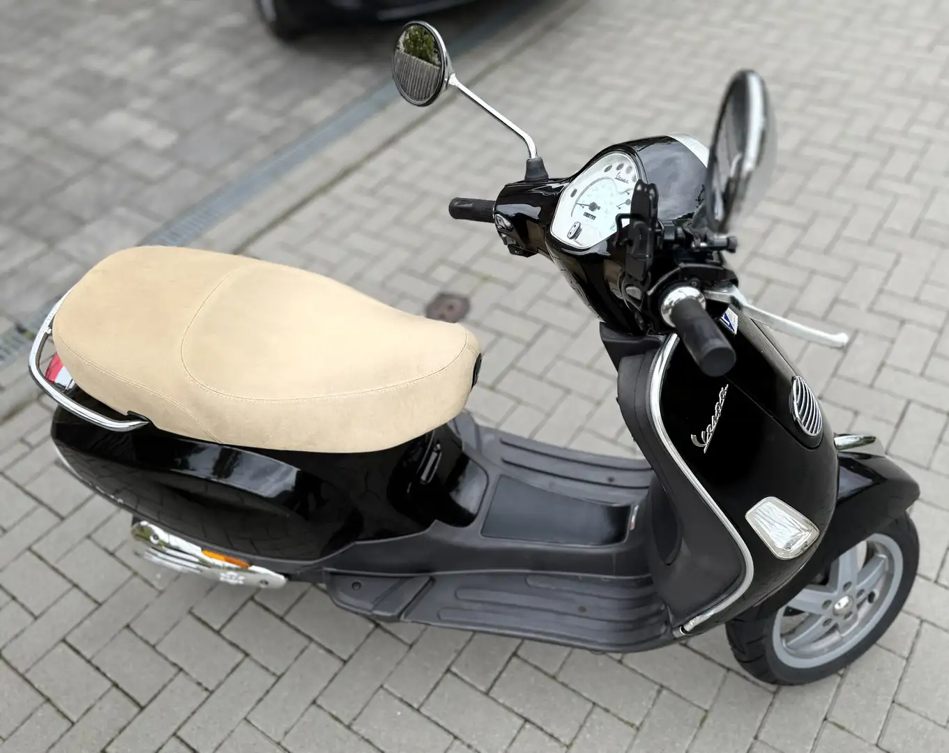 Vespa LX 50 Zwart - 2