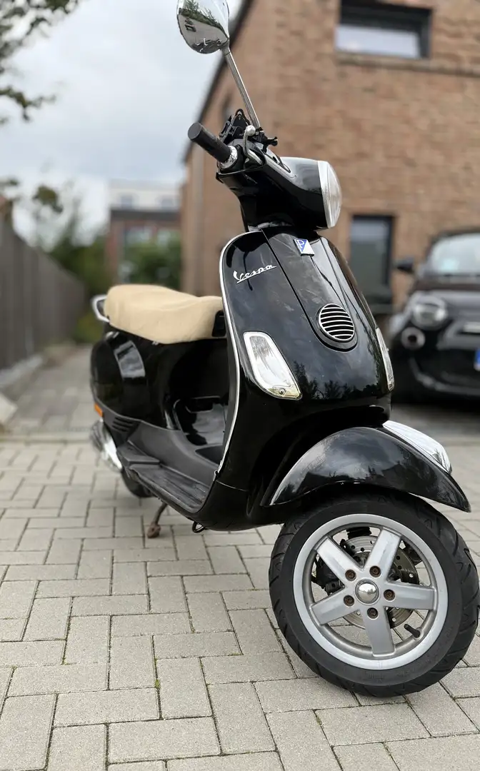 Vespa LX 50 Zwart - 1