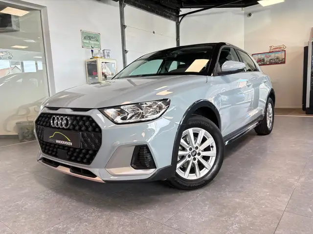 Audi A1 A1 allstreet 1.0 TFSI S tronic