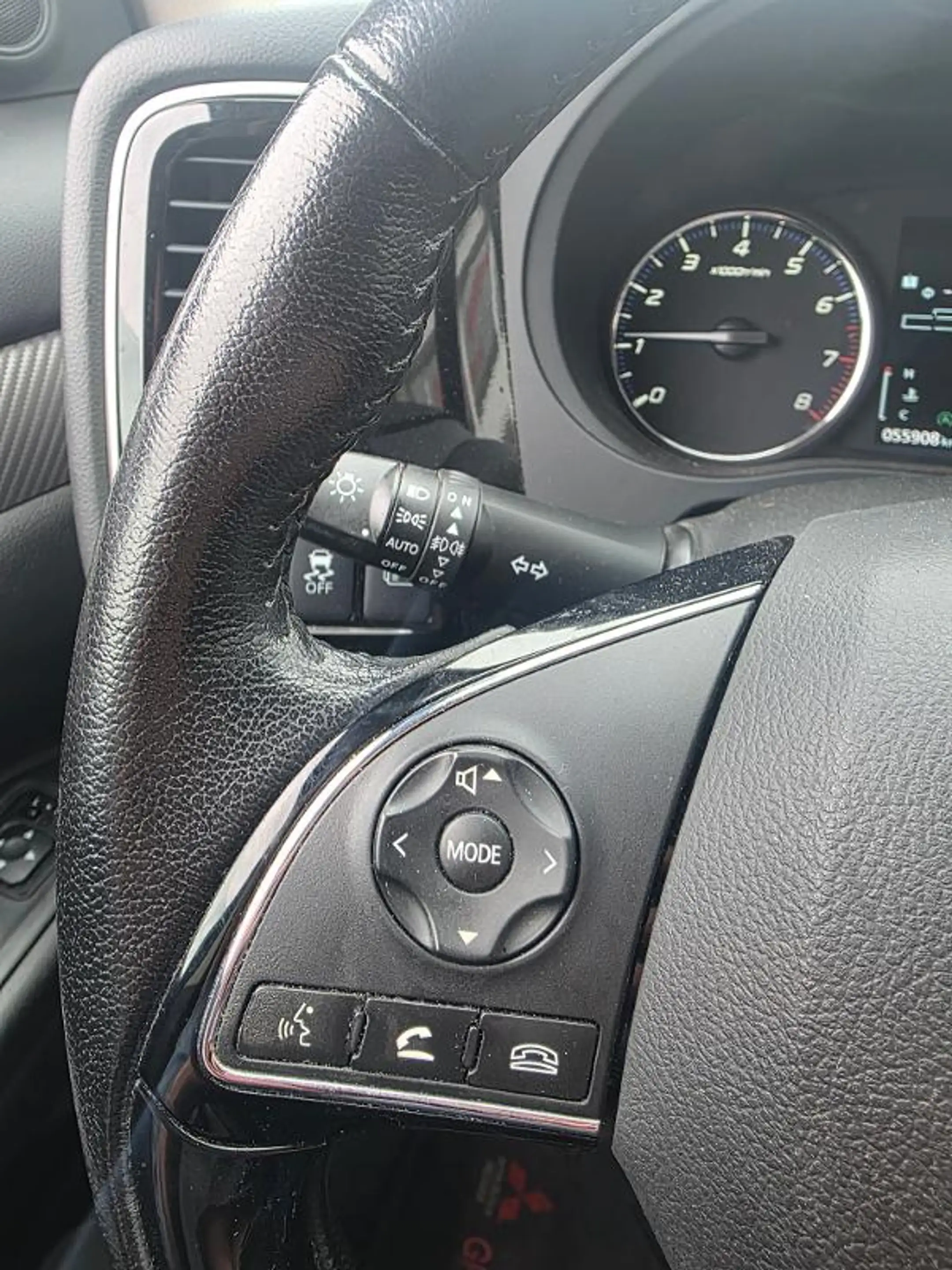 Mitsubishi Outlander SUV-Star 2.0 2WD — photo 9