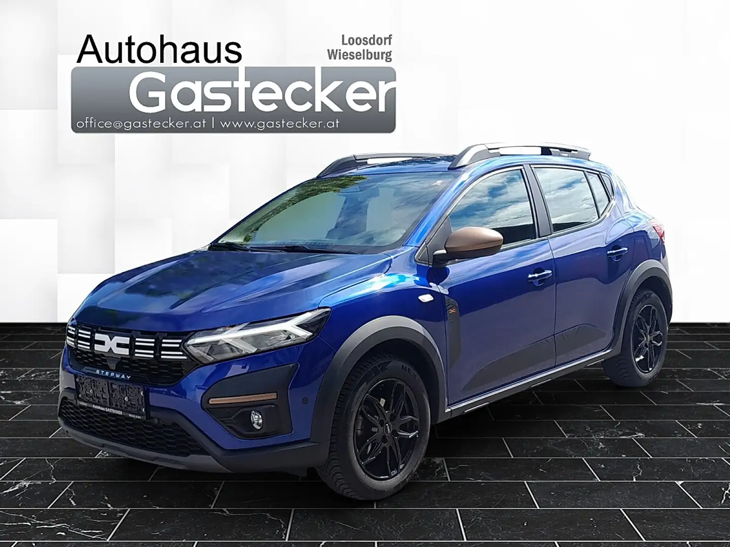 Dacia Sandero Stepway Extreme+ TCe 90 Blau - 1