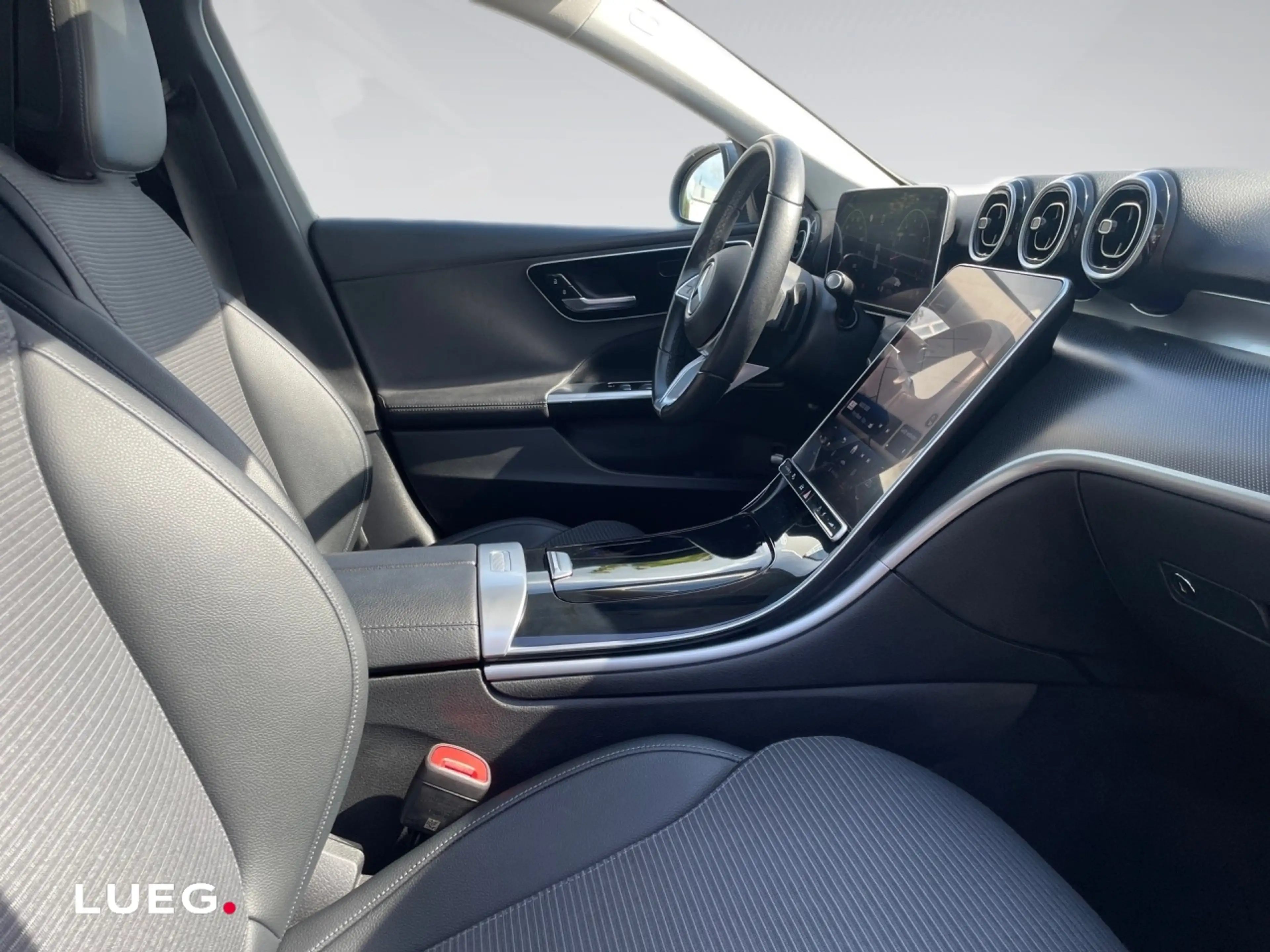 Mercedes-Benz C 180 T Perf SpurW AUT Kam. KeyLess KlimaA LED — photo 9
