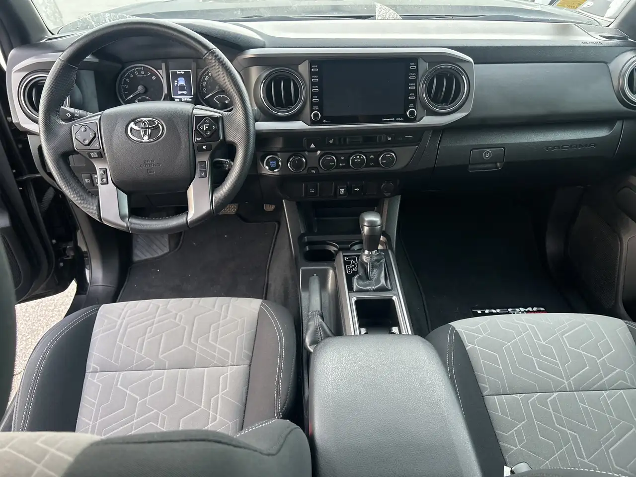 Toyota Tacoma снимка Toyota Tacoma
